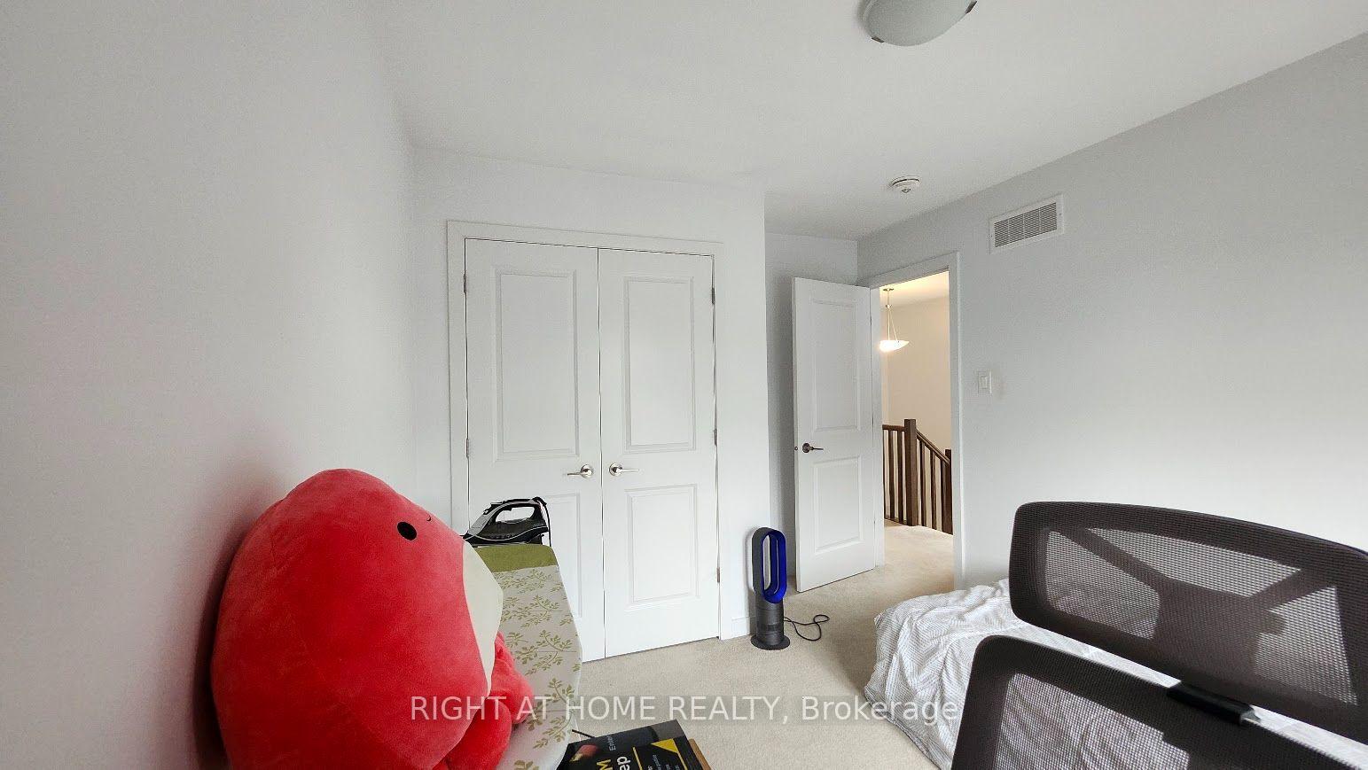 Photo 24 of 212 Trumpeter Grove, Ottawa, Riverside South/Gloucester Glen — HOMEH