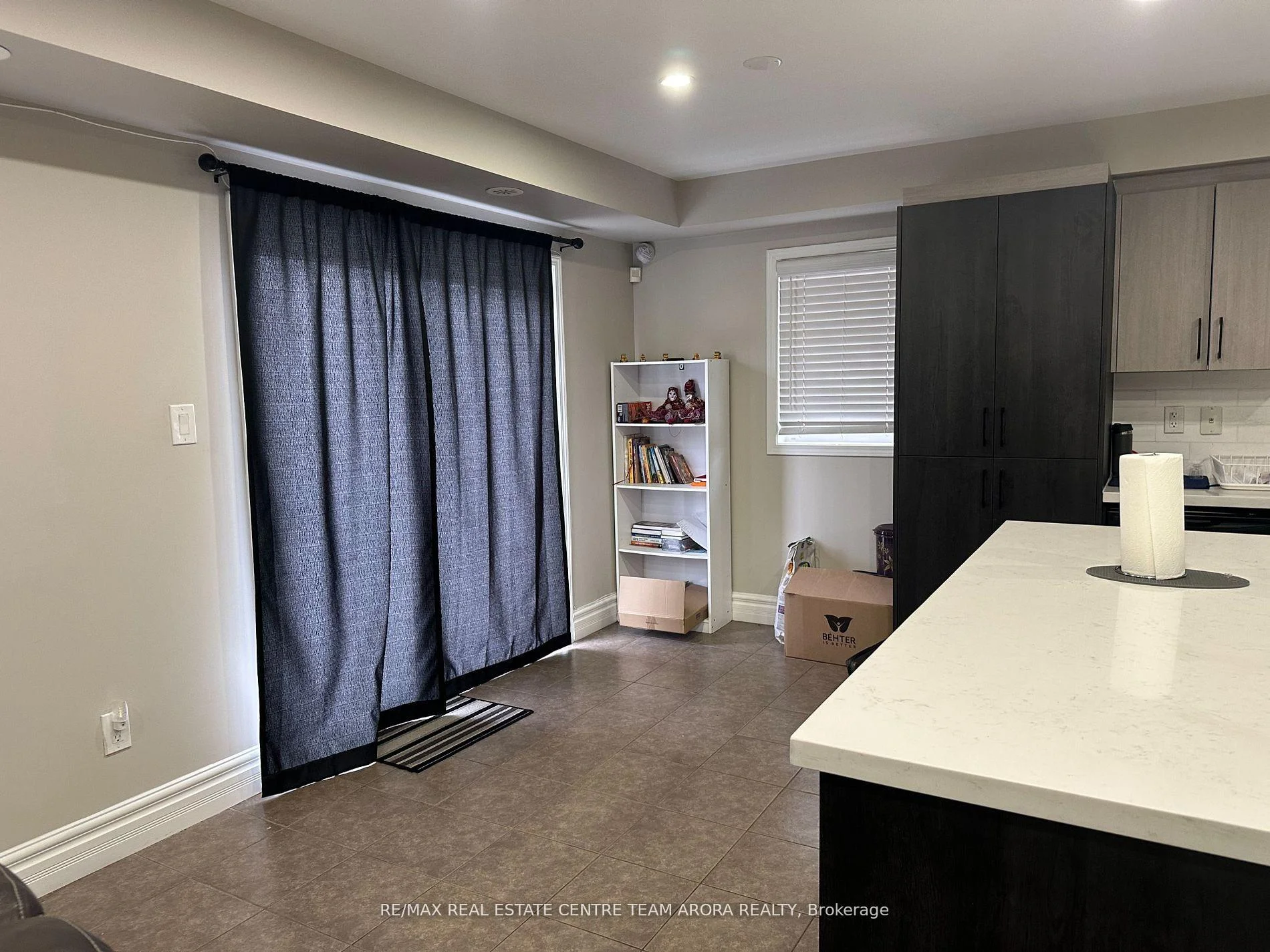 Photo 5 of 50 Baycliffe Crescent, Brampton, Northwest Brampton — HOMEH