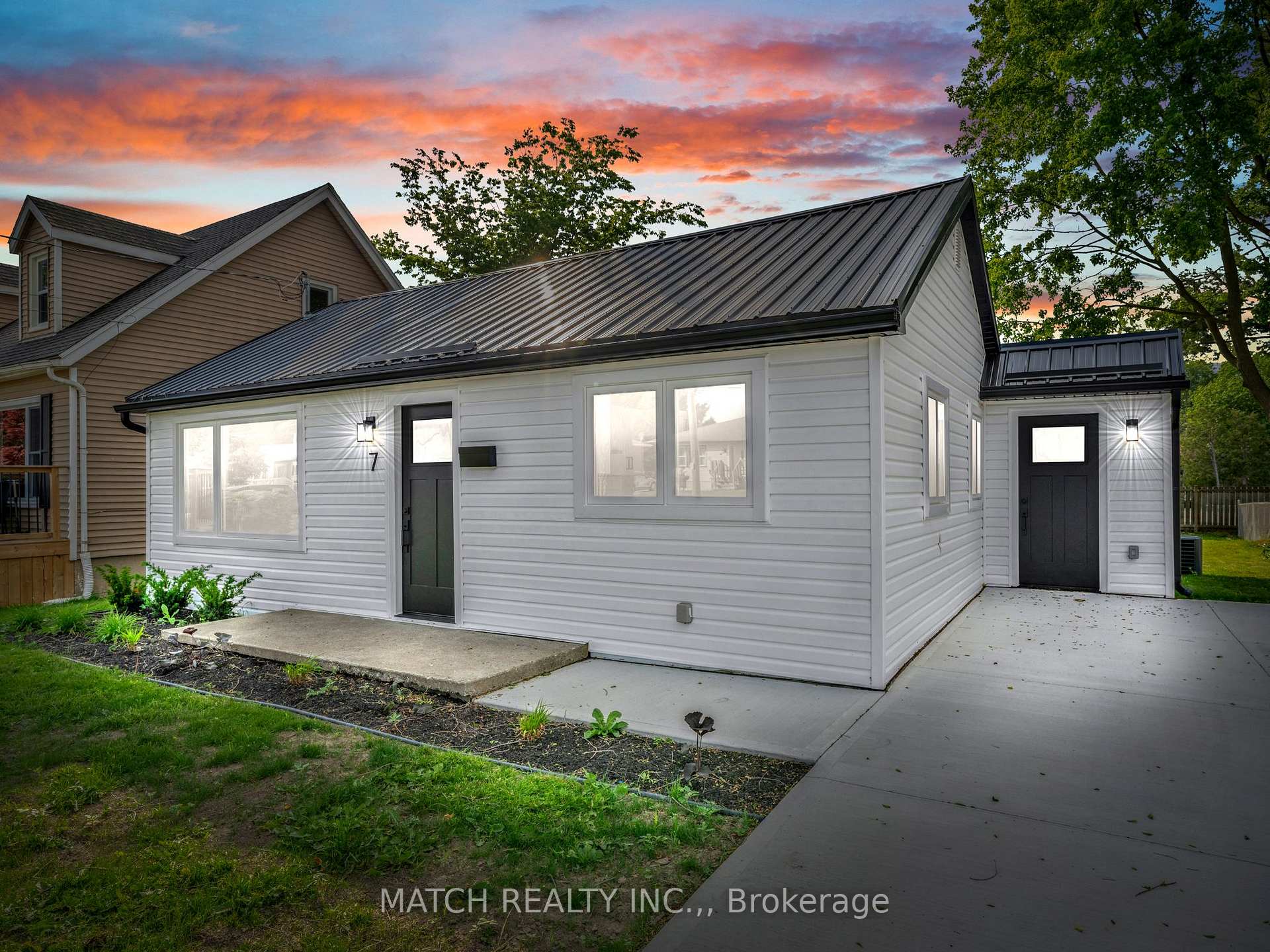 Photo 1 of 7 Oxley Drive, Chatham-Kent, Chatham — HOMEH