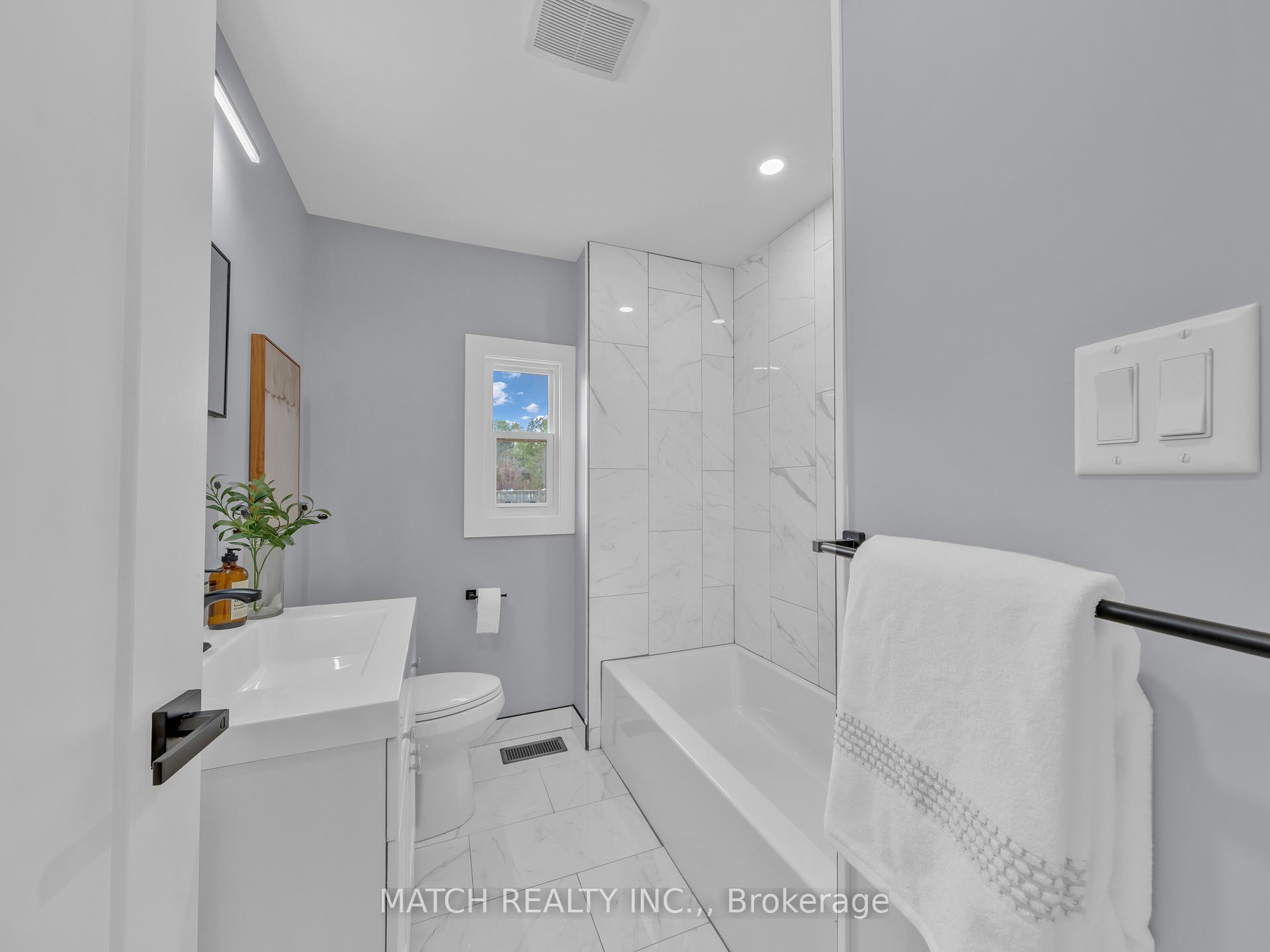 Photo 22 of 7 Oxley Drive, Chatham-Kent, Chatham — HOMEH