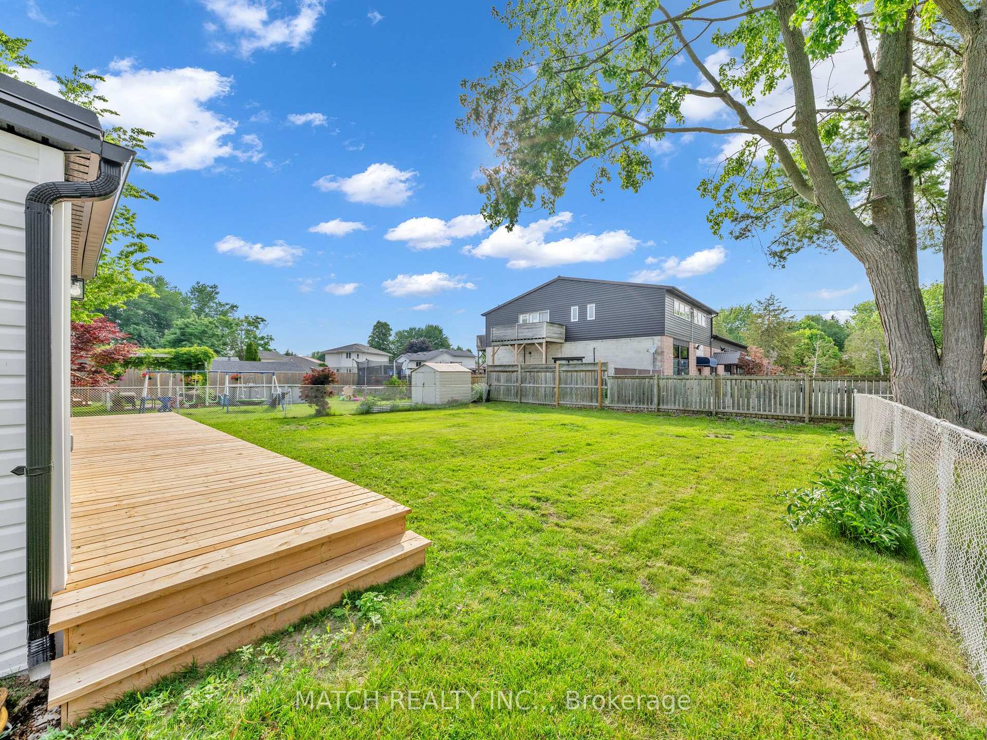 Photo 30 of 7 Oxley Drive, Chatham-Kent, Chatham — HOMEH