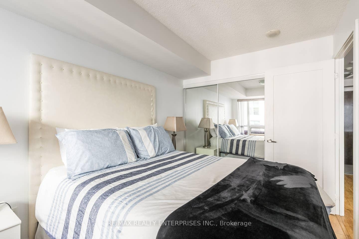 Photo 8 of Unit 1109, 20 Blue Jays Way, Toronto, Waterfront Communities — HOMEH
