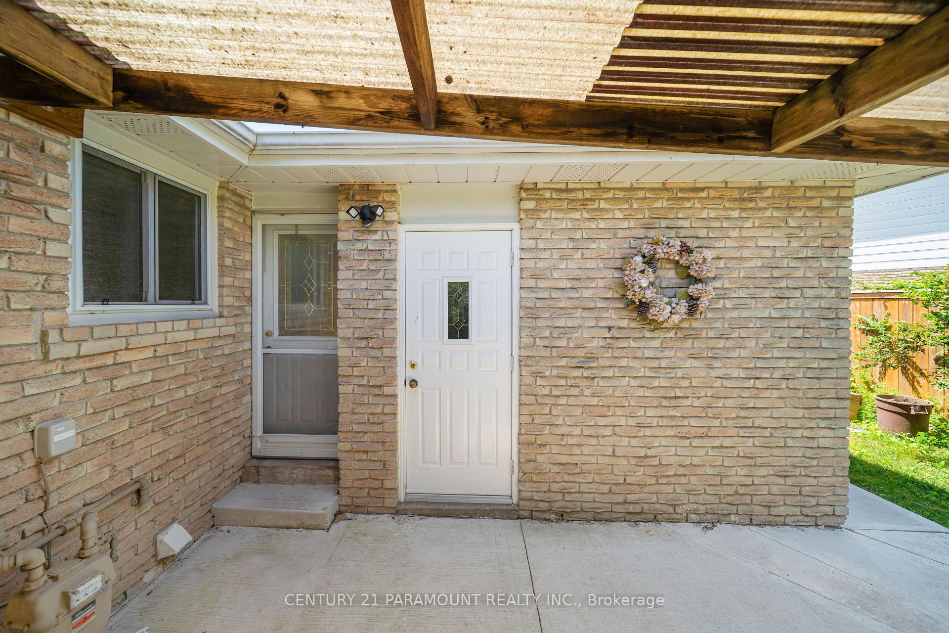 Photo 2 of 11 Gondola Crescent, Brampton, Northgate — HOMEH