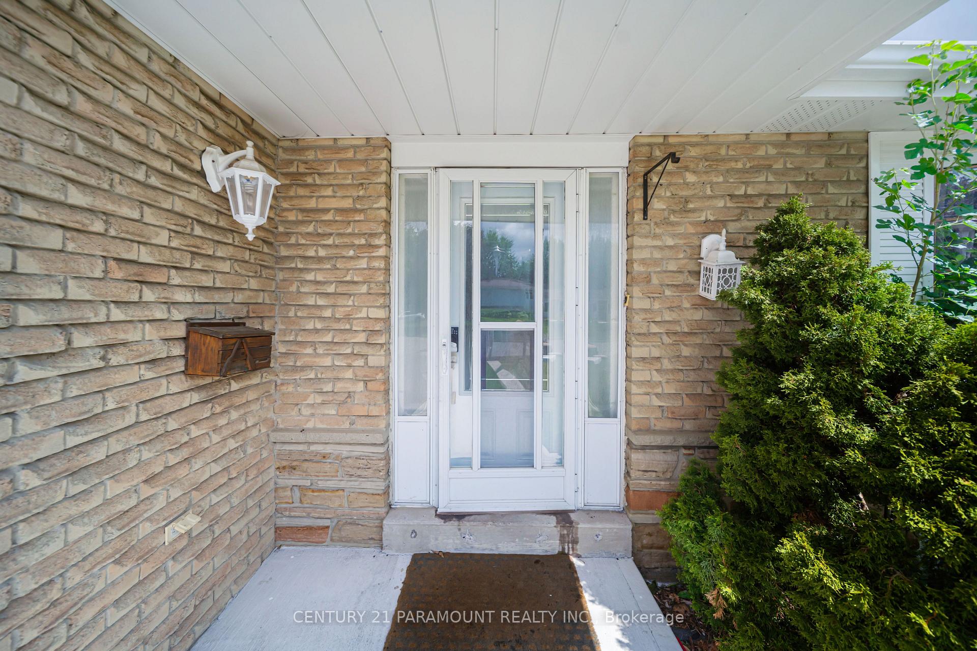 Photo 3 of 11 Gondola Crescent, Brampton, Northgate — HOMEH