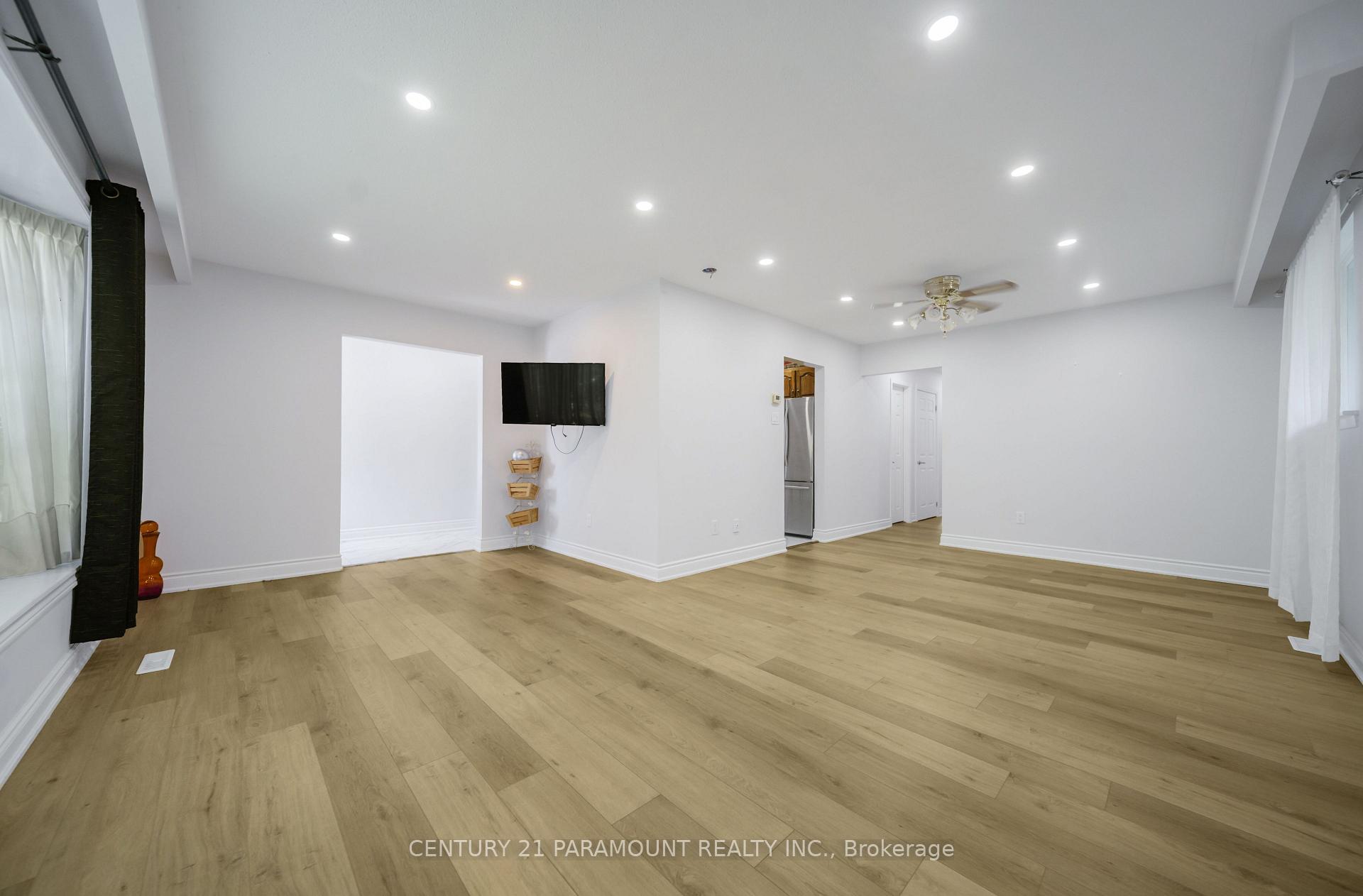 Photo 9 of 11 Gondola Crescent, Brampton, Northgate — HOMEH