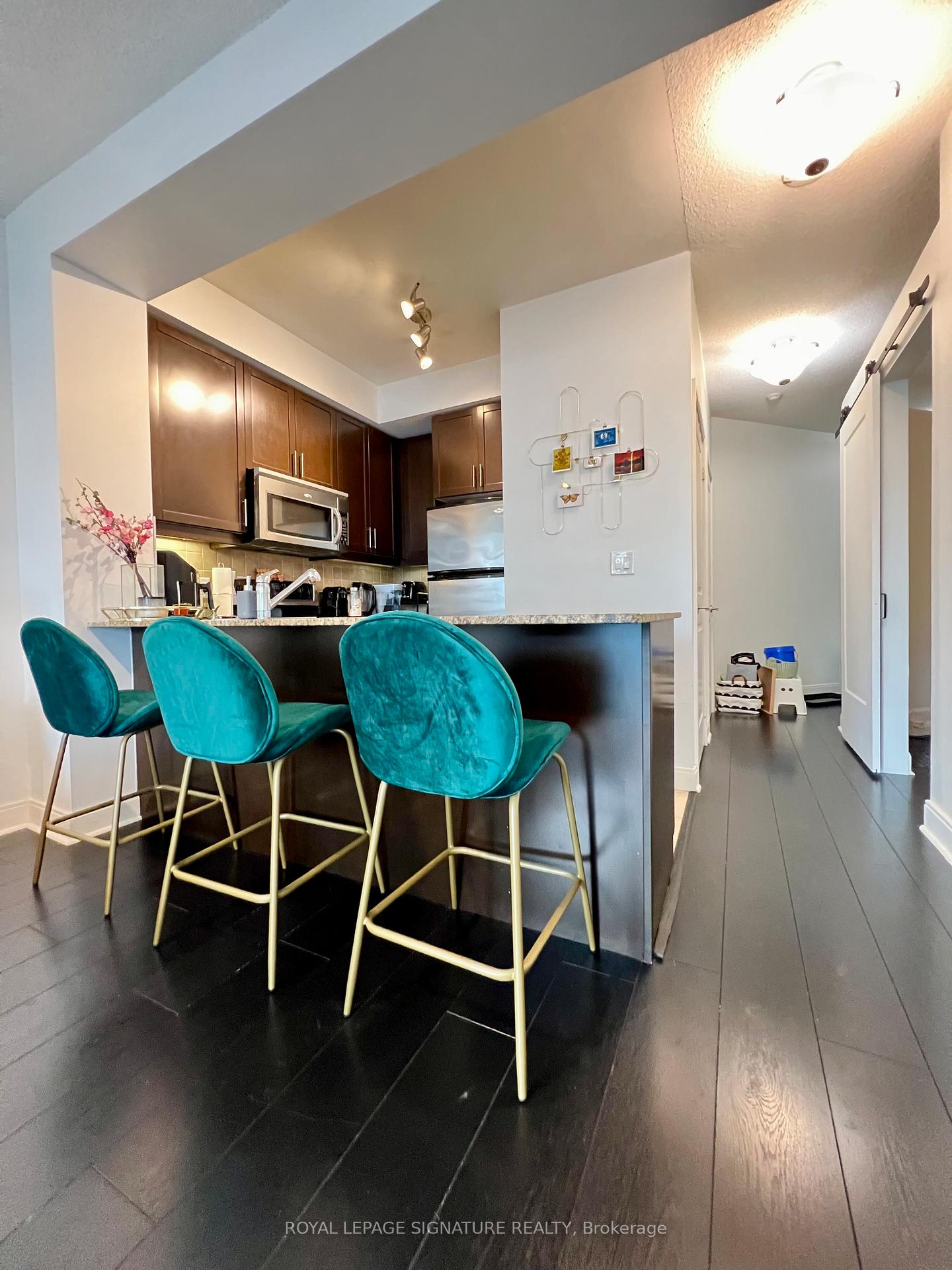 Front of Unit 607, 80 Absolute Avenue