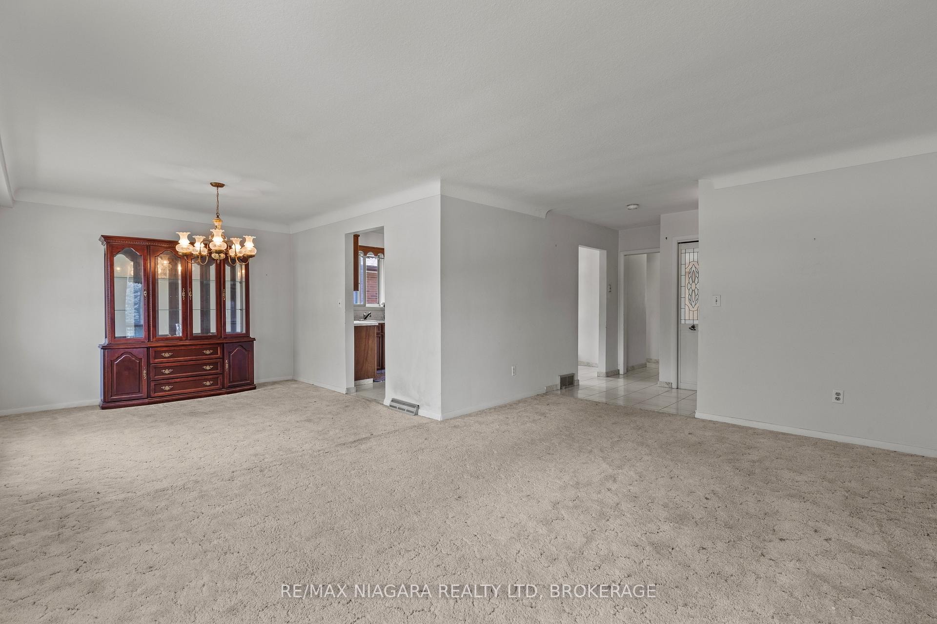 Photo 8 of 74 Westwood Crescent, Welland, Prince Charles — HOMEH