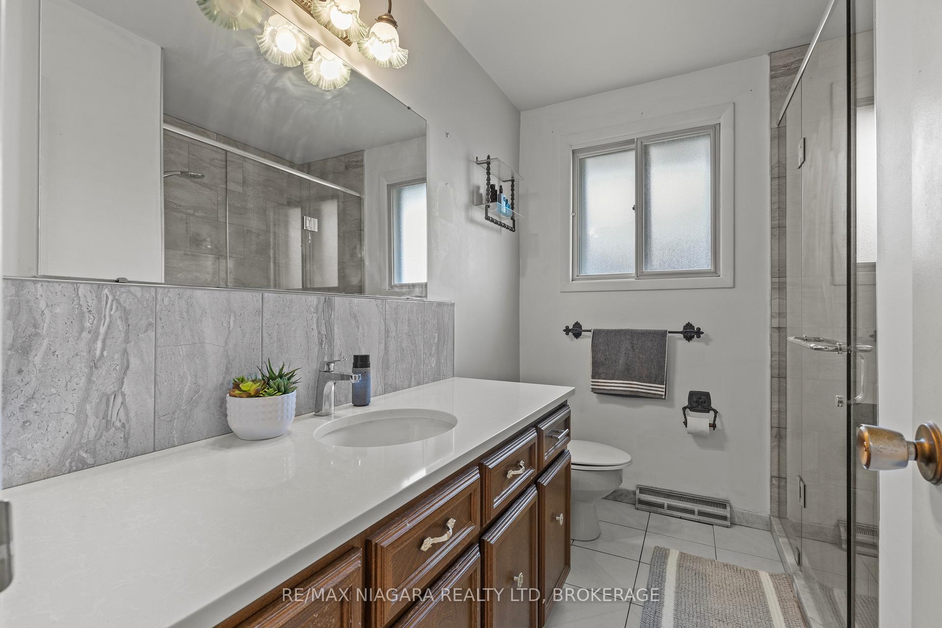 Photo 18 of 74 Westwood Crescent, Welland, Prince Charles — HOMEH