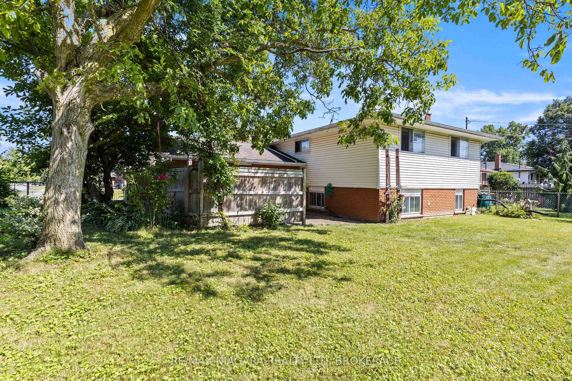 Photo 28 of 74 Westwood Crescent, Welland, Prince Charles — HOMEH