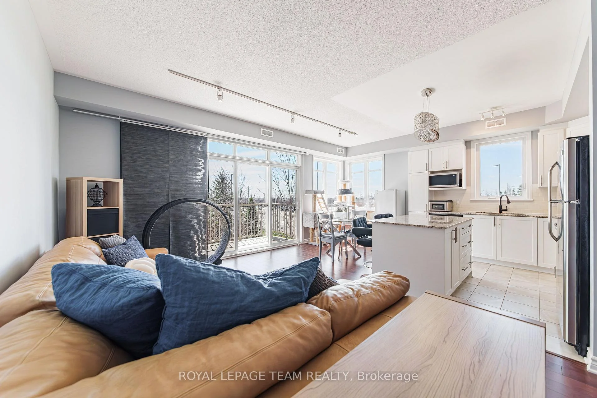 Photo 15 of Unit E, 67 Tipperary Private, Ottawa, Barrhaven - Longfields — HOMEH