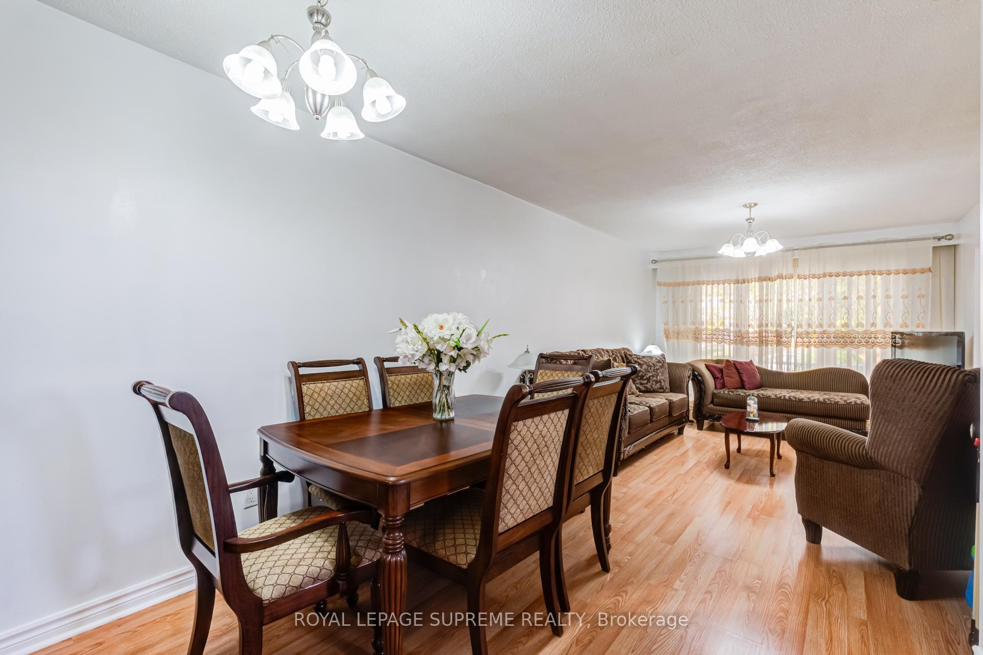 Photo 8 of 7236 Meyer Drive, Mississauga, Malton — HOMEH