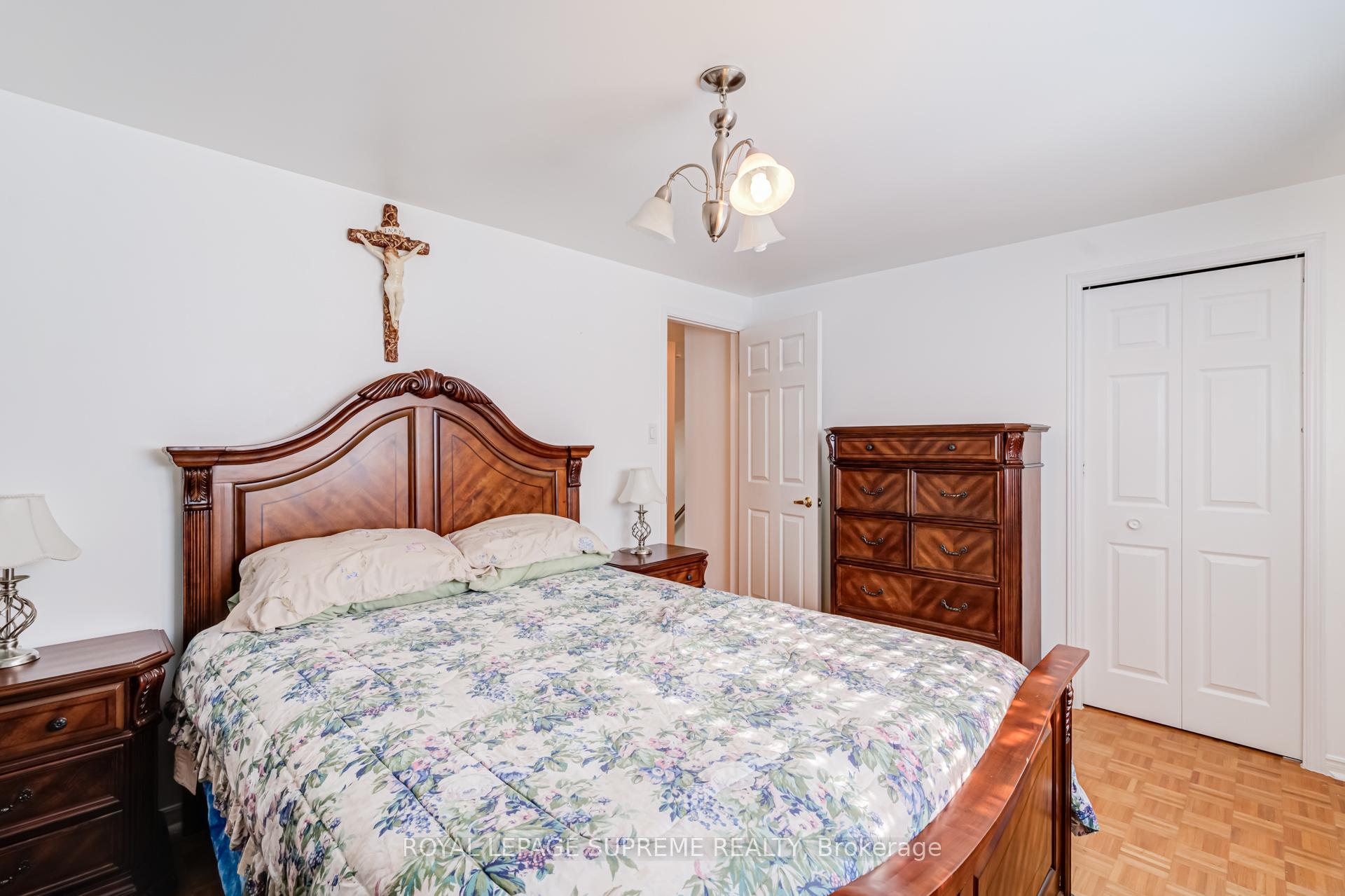 Photo 18 of 7236 Meyer Drive, Mississauga, Malton — HOMEH