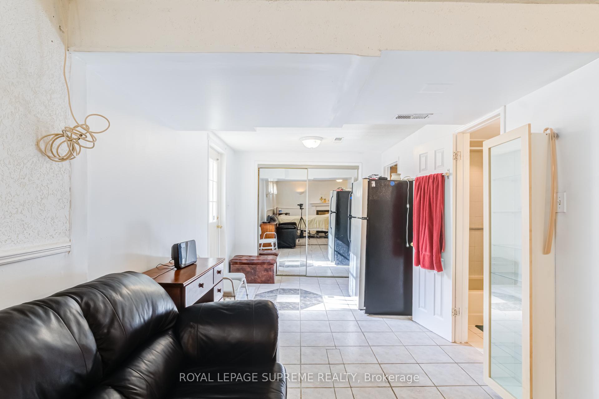 Photo 25 of 7236 Meyer Drive, Mississauga, Malton — HOMEH