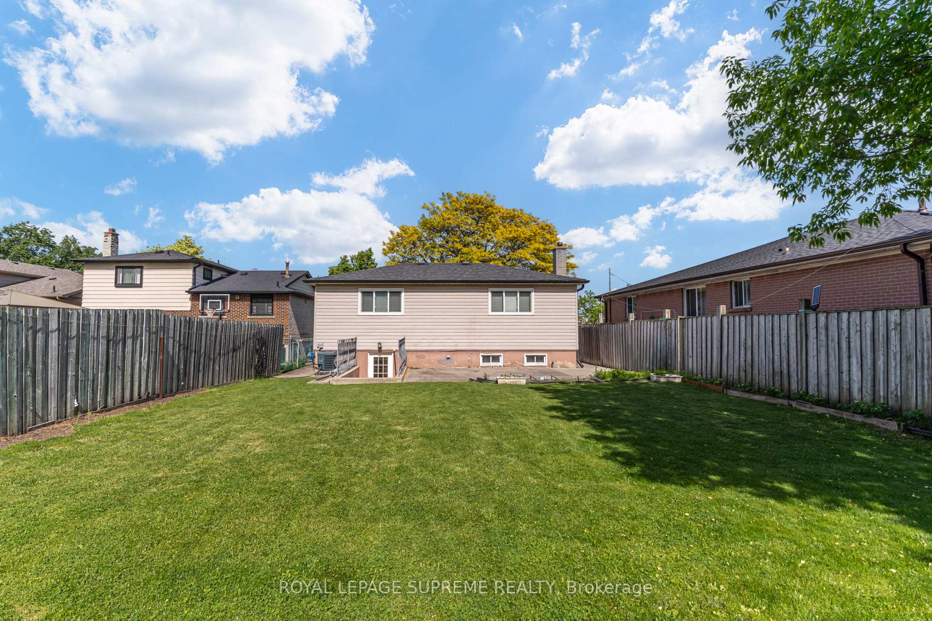 Photo 31 of 7236 Meyer Drive, Mississauga, Malton — HOMEH