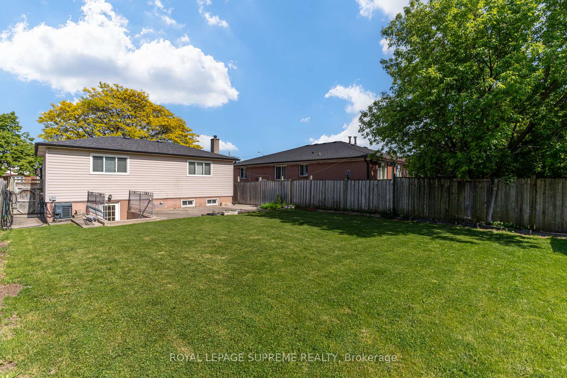 Photo 32 of 7236 Meyer Drive, Mississauga, Malton — HOMEH