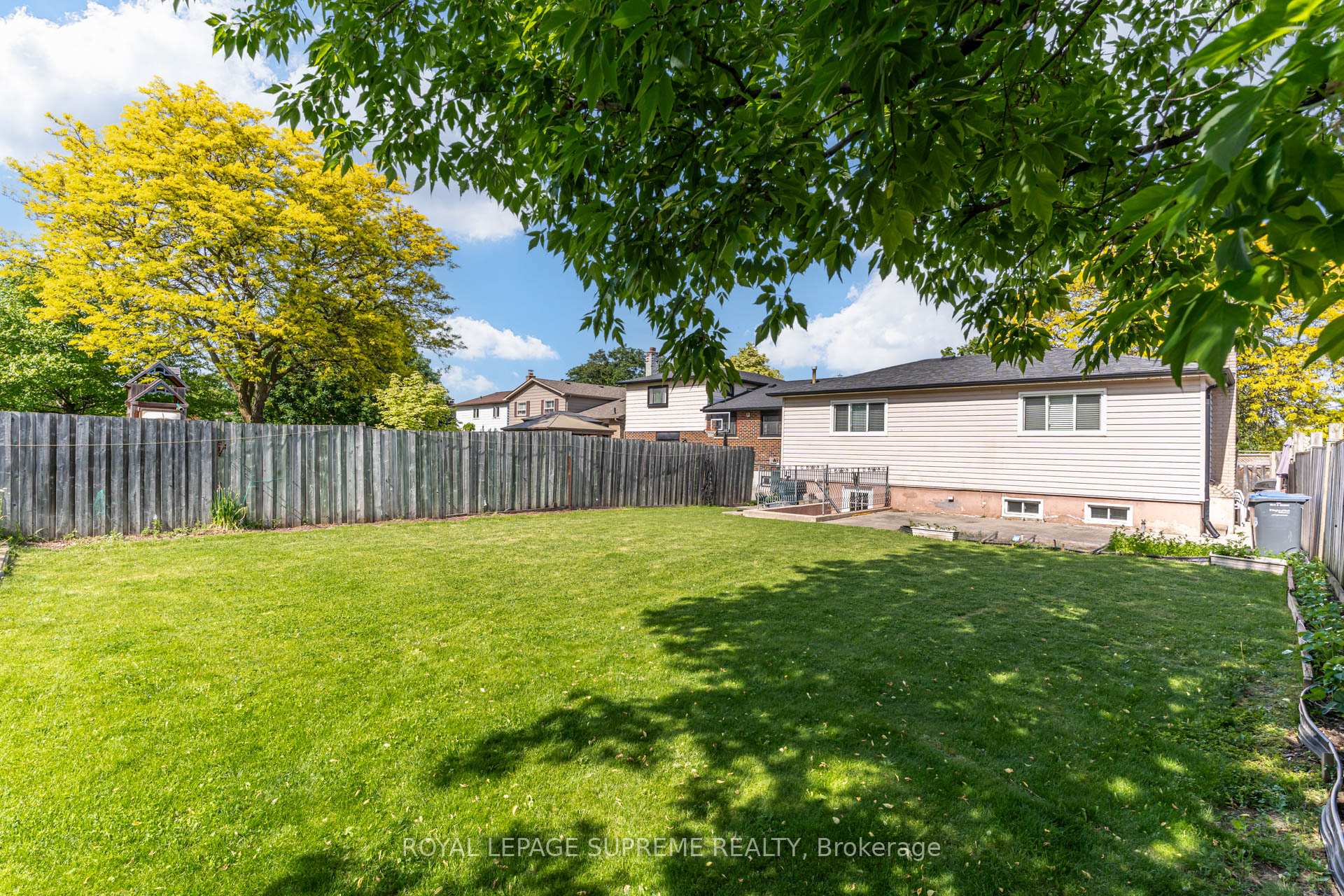 Photo 34 of 7236 Meyer Drive, Mississauga, Malton — HOMEH