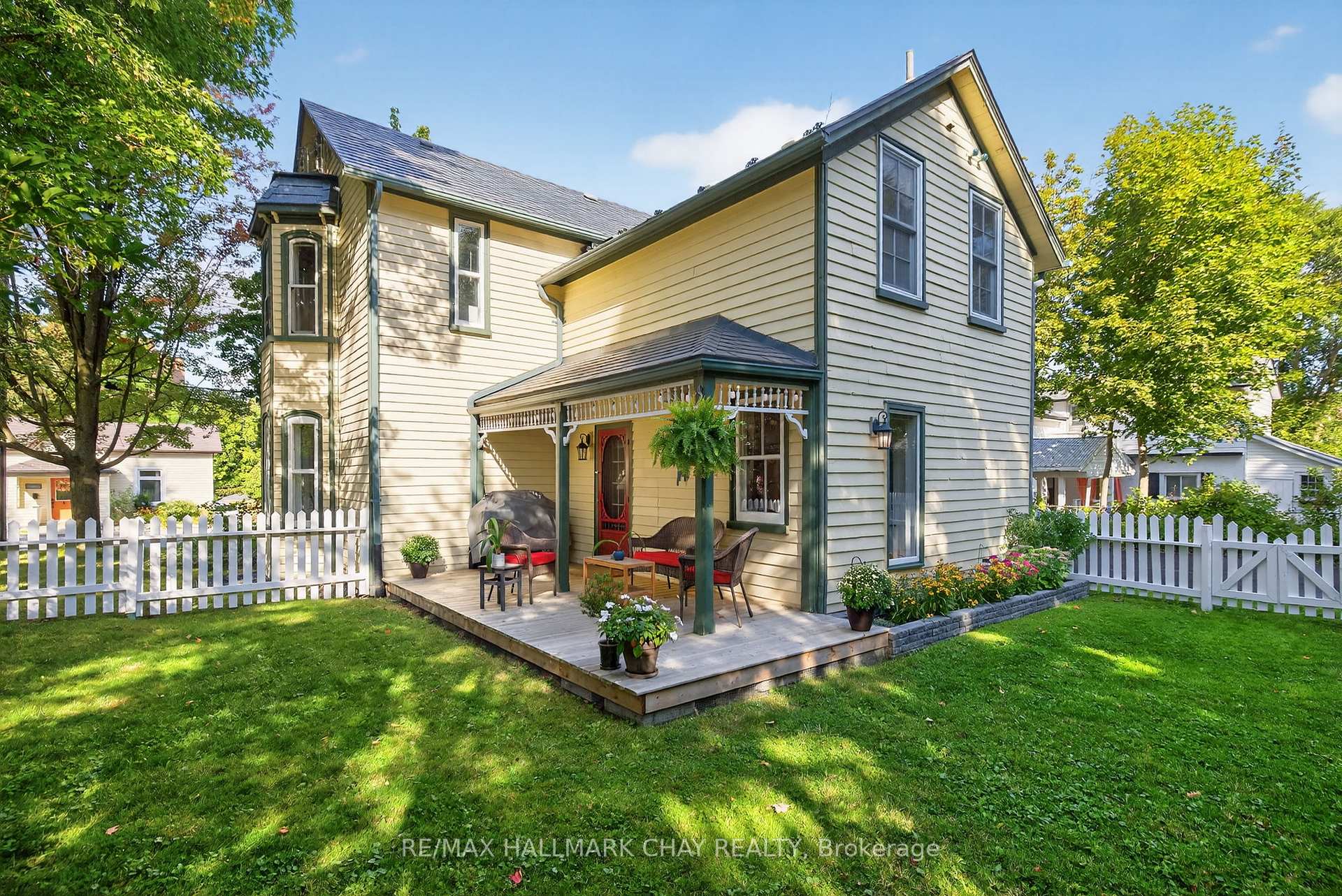 Front of 221 Prospect Street