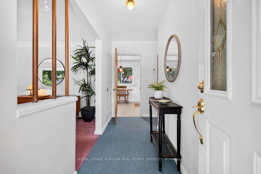 Photo 3 of 392 Henderson Road, Burlington, Shoreacres — HOMEH