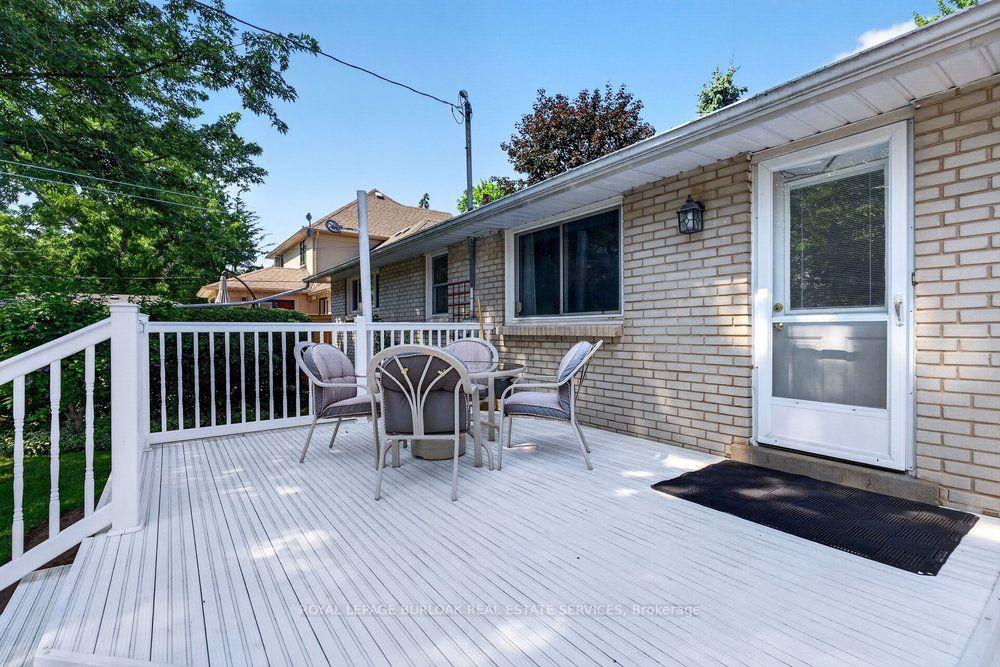 Photo 27 of 392 Henderson Road, Burlington, Shoreacres — HOMEH