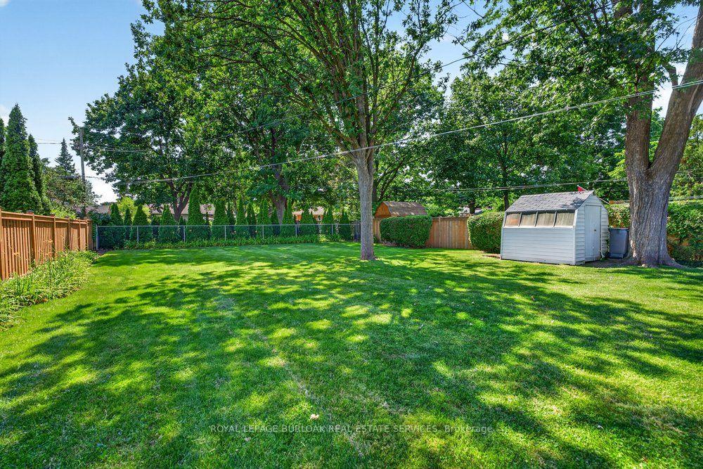Photo 28 of 392 Henderson Road, Burlington, Shoreacres — HOMEH