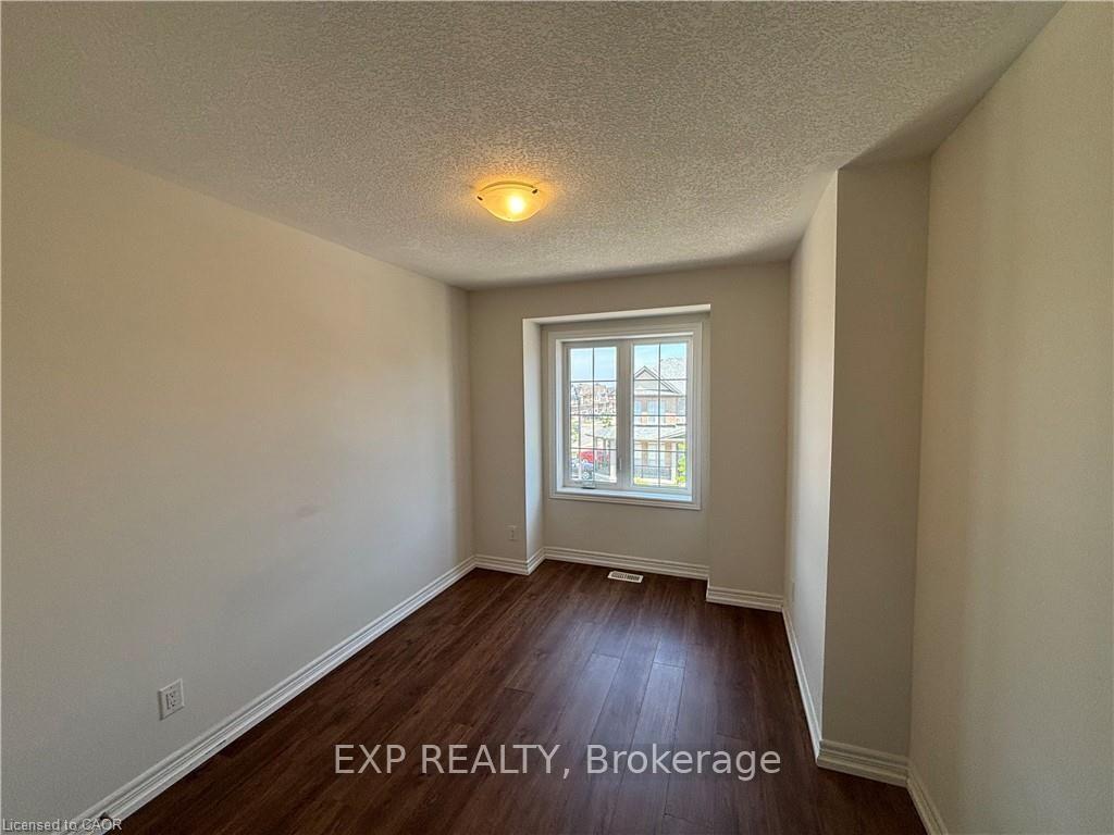 Photo 20 of 60 Reistwood Drive, Kitchener, Huron Park — HOMEH