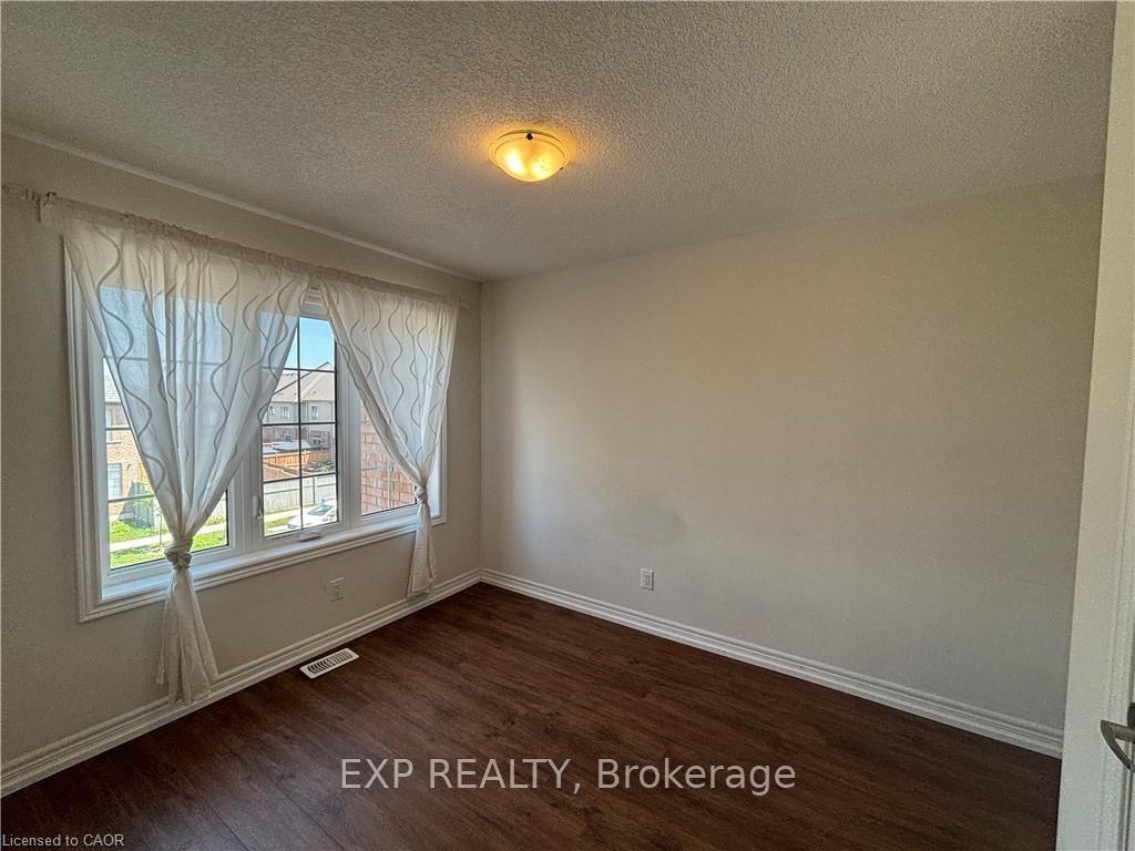 Photo 21 of 60 Reistwood Drive, Kitchener, Huron Park — HOMEH