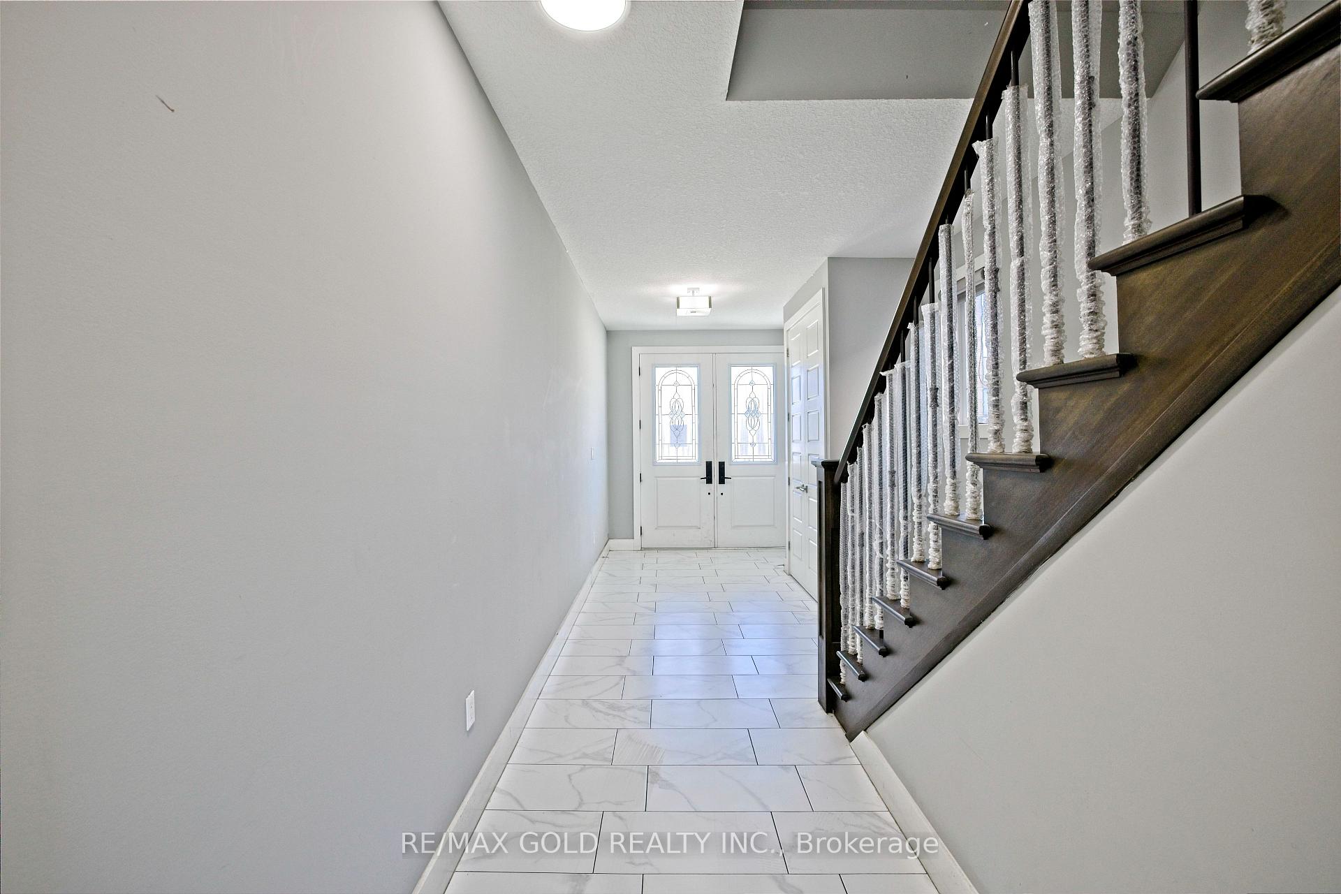 Photo 7 of 2606 Bateman Trail, London, South W — HOMEH