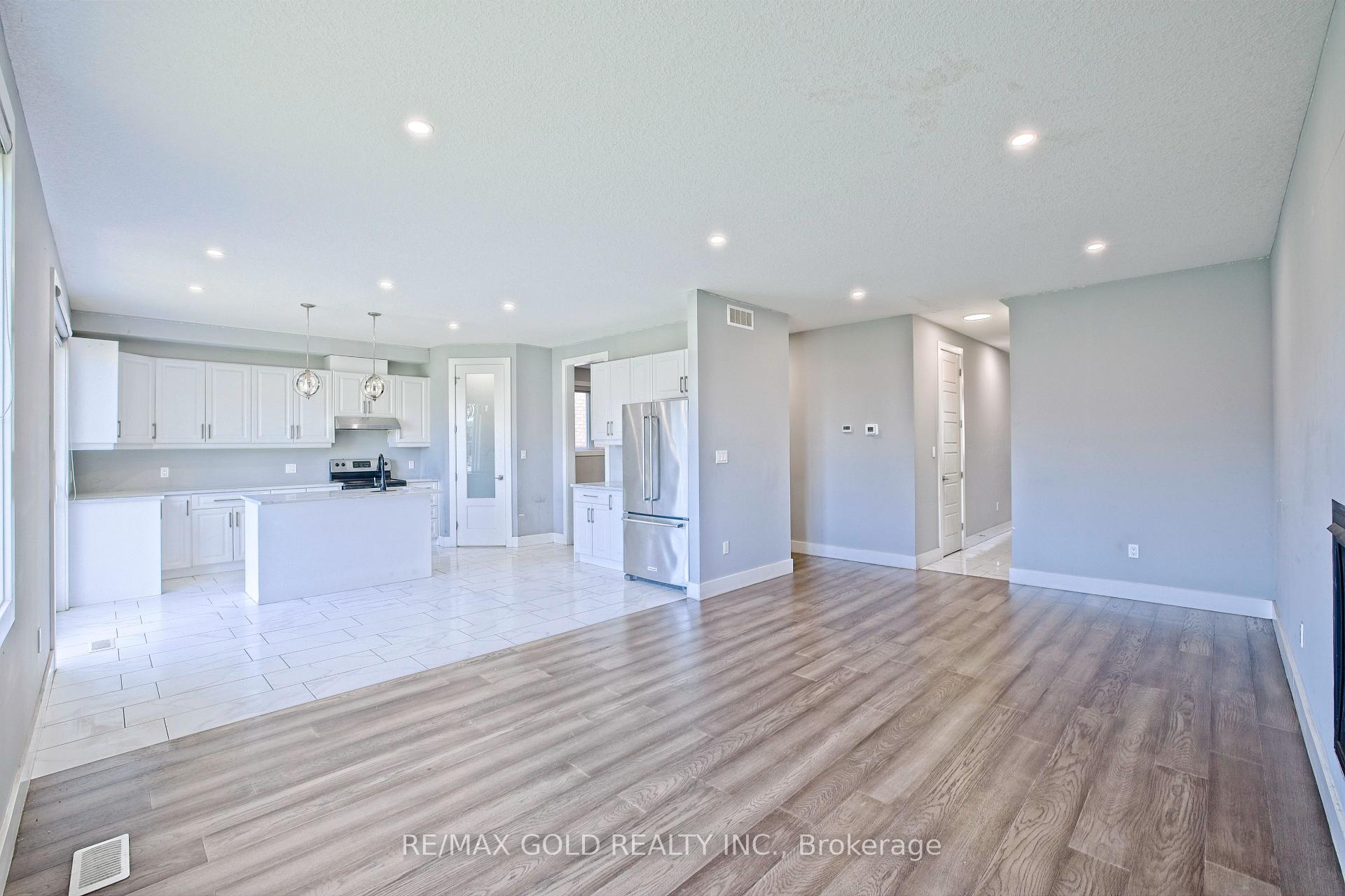 Photo 8 of 2606 Bateman Trail, London, South W — HOMEH