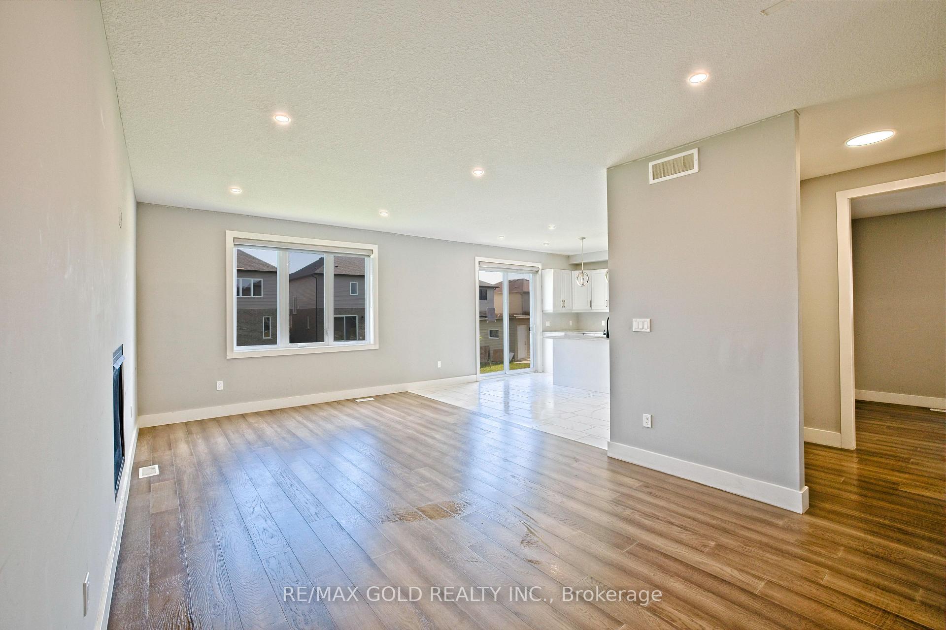 Photo 11 of 2606 Bateman Trail, London, South W — HOMEH