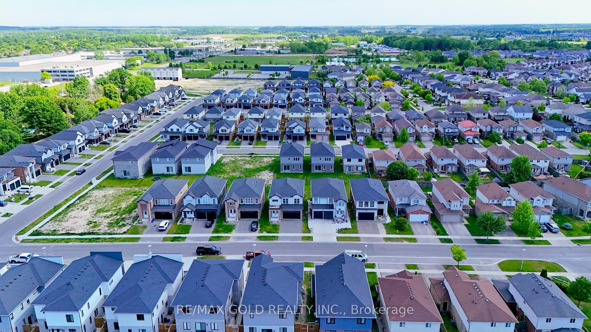 Photo 50 of 2606 Bateman Trail, London, South W — HOMEH