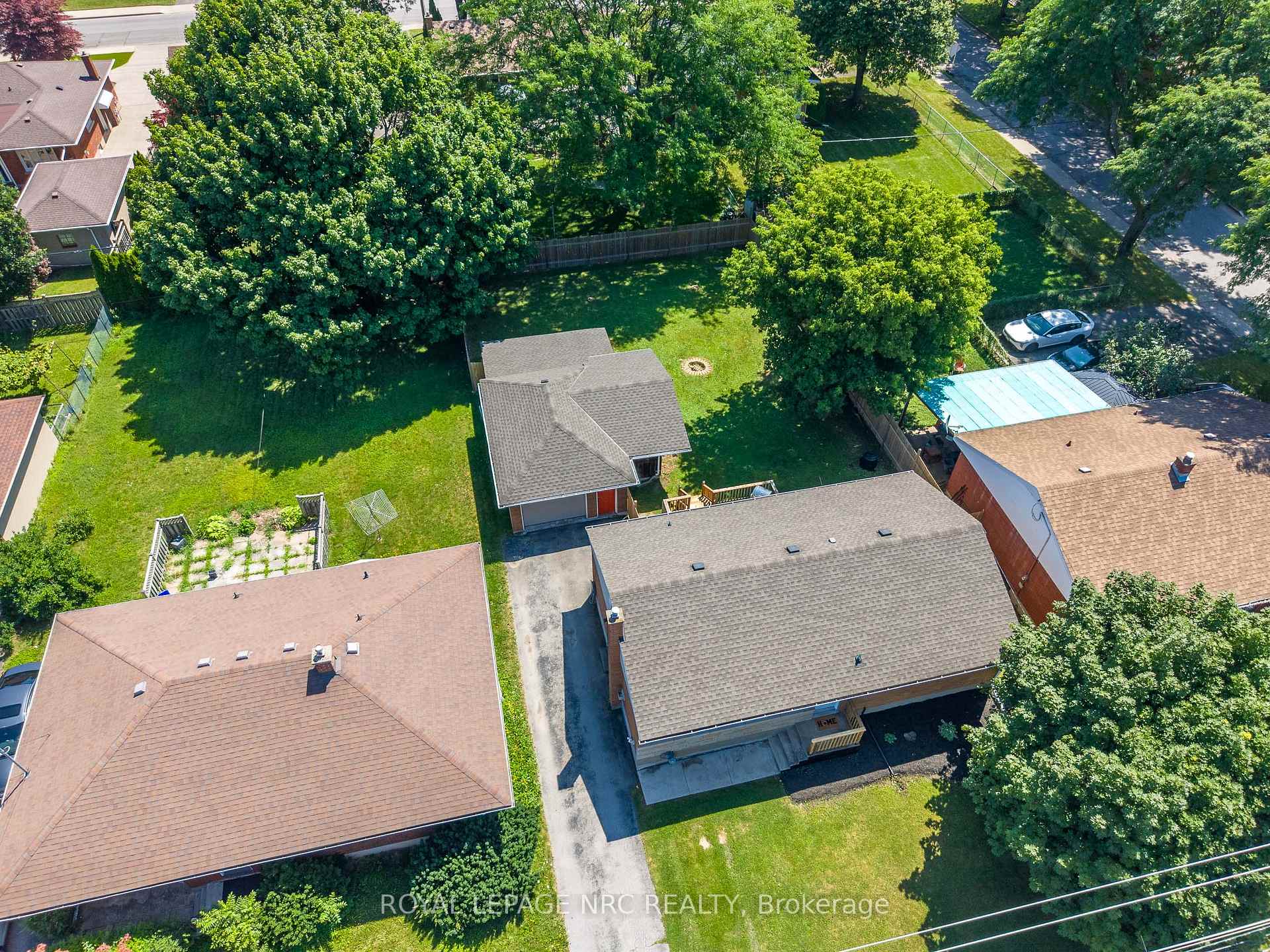 Photo 2 of 3676 Dorchester Road, Niagara Falls, Stamford — HOMEH