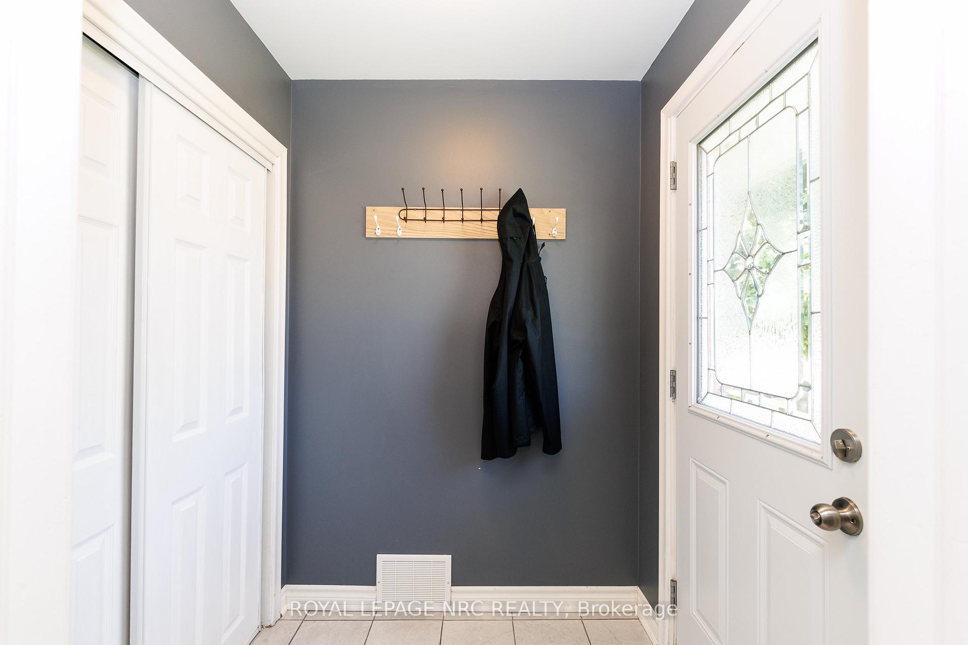 Photo 9 of 3676 Dorchester Road, Niagara Falls, Stamford — HOMEH