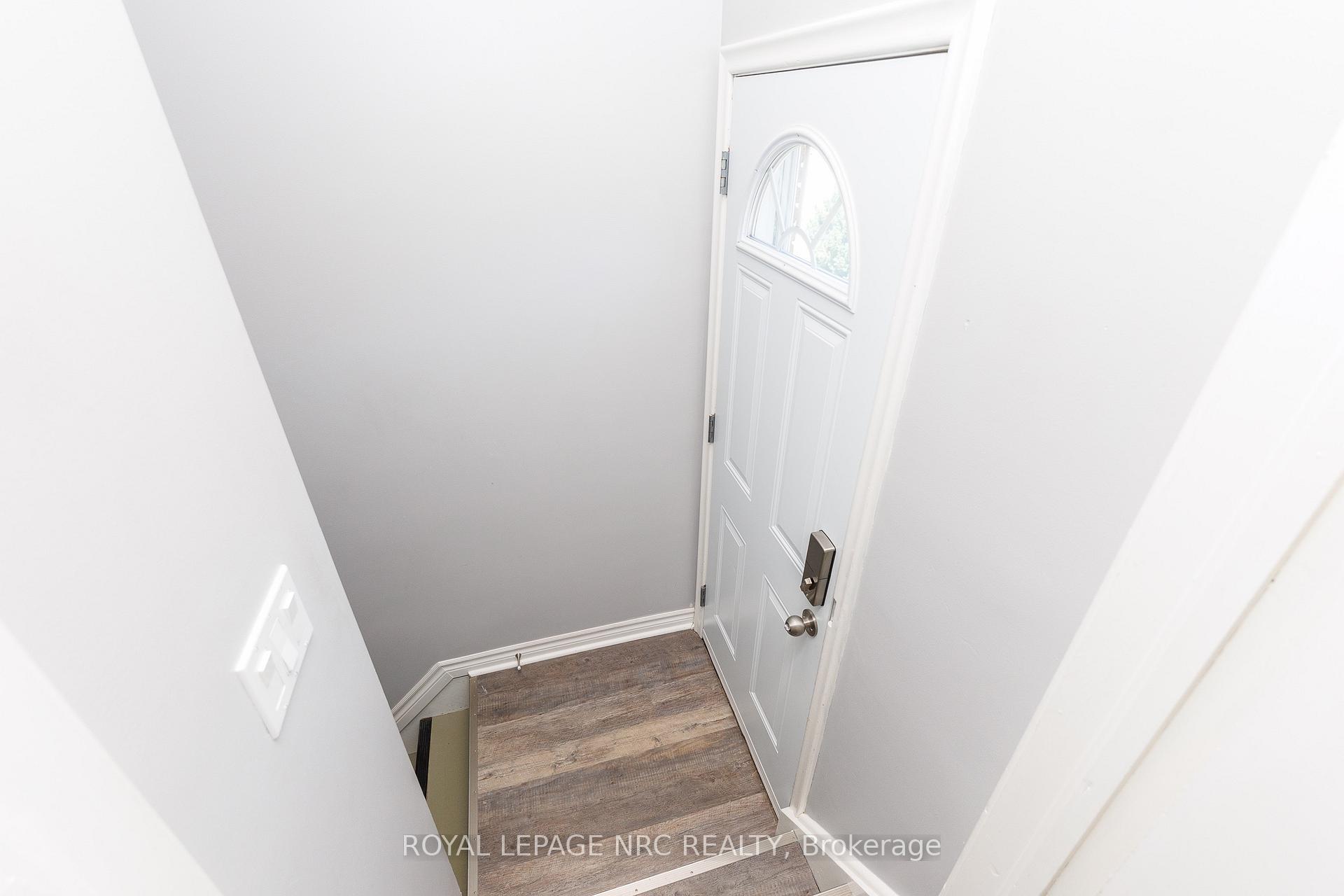 Photo 27 of 3676 Dorchester Road, Niagara Falls, Stamford — HOMEH