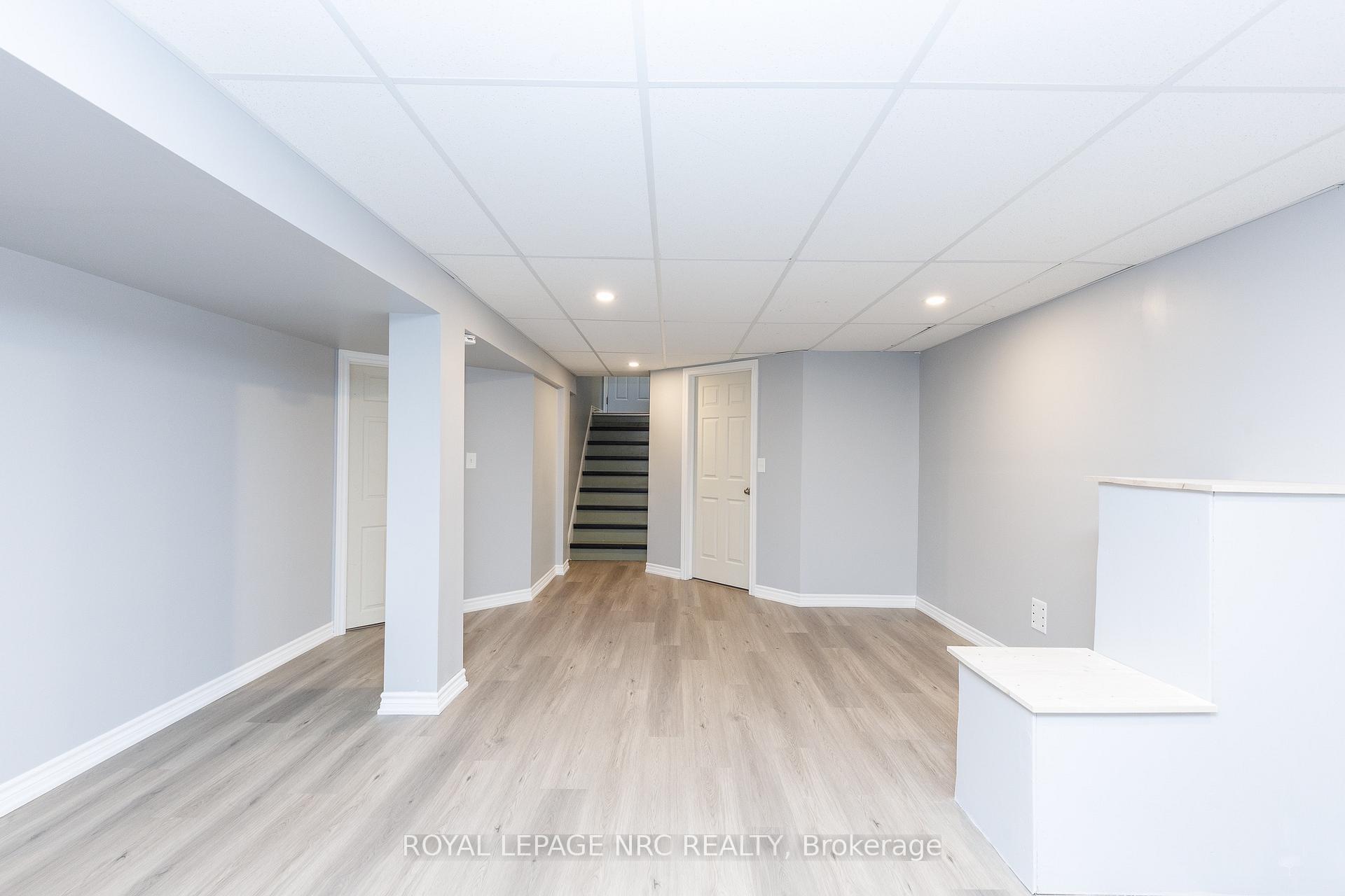 Photo 32 of 3676 Dorchester Road, Niagara Falls, Stamford — HOMEH