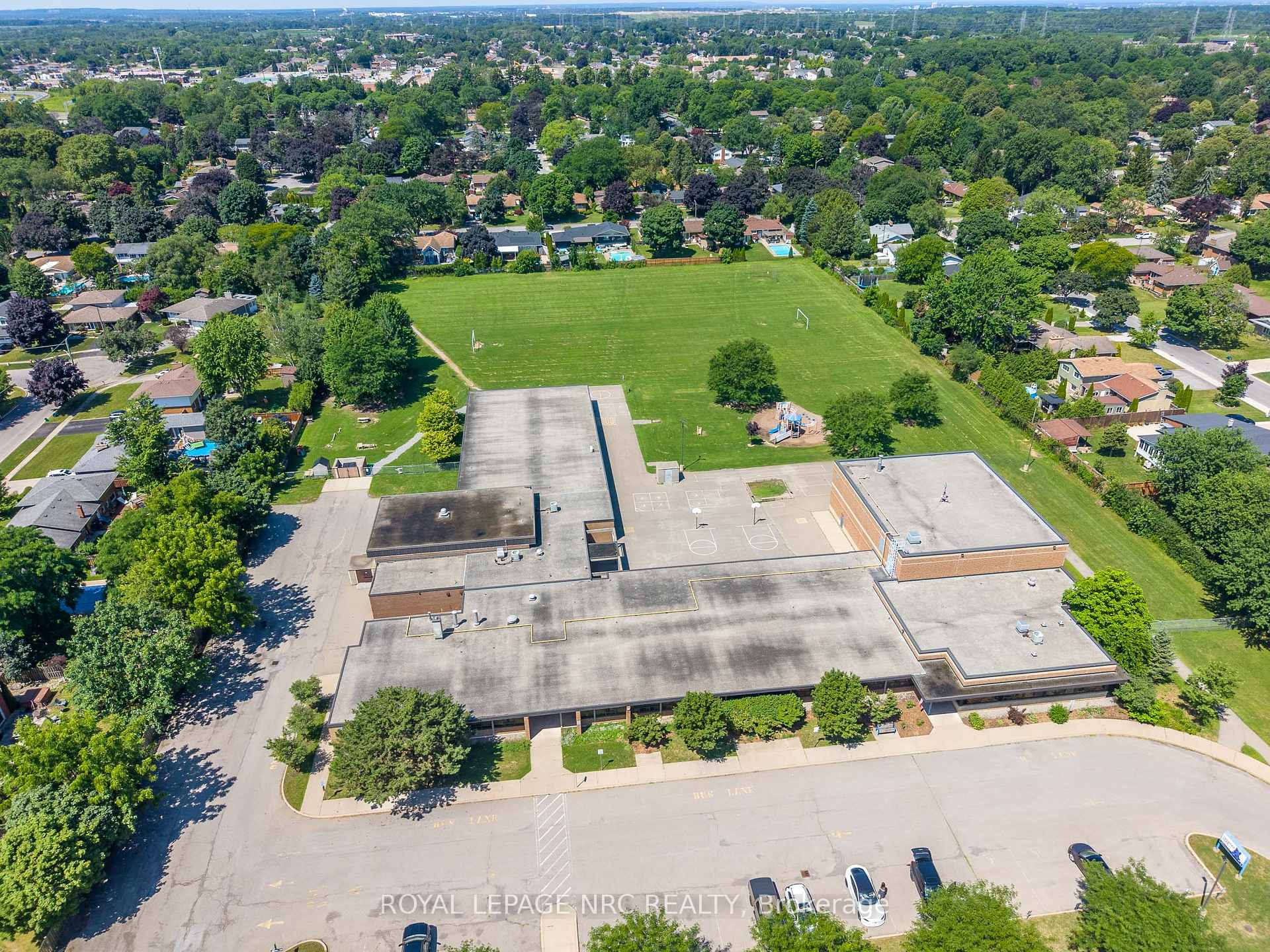 Photo 45 of 3676 Dorchester Road, Niagara Falls, Stamford — HOMEH