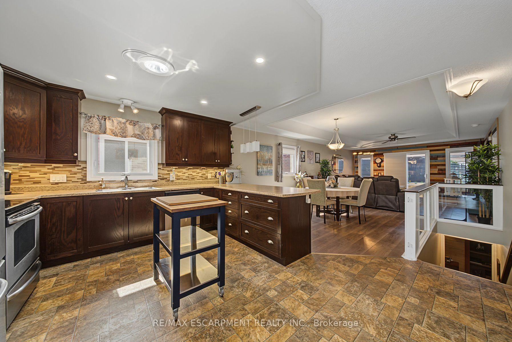 Photo 7 of 3913 Primrose Lane, Lincoln, Lincoln-Jordan/Vineland — HOMEH