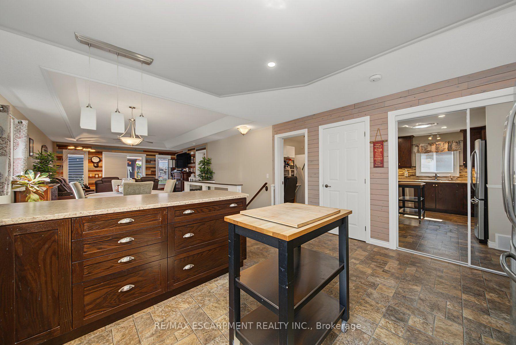 Photo 12 of 3913 Primrose Lane, Lincoln, Lincoln-Jordan/Vineland — HOMEH