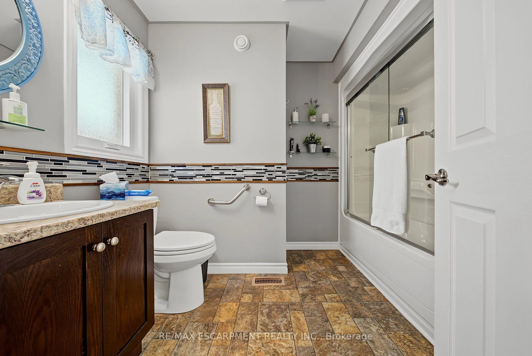 Photo 24 of 3913 Primrose Lane, Lincoln, Lincoln-Jordan/Vineland — HOMEH