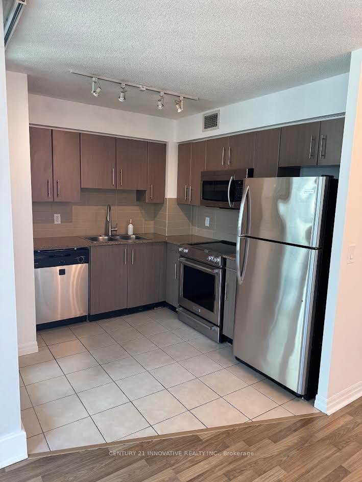 Photo 3 of Unit 1602, 12 Yonge Street, Toronto, Waterfront Communities — HOMEH