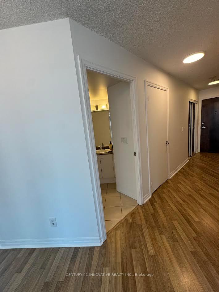 Photo 4 of Unit 1602, 12 Yonge Street, Toronto, Waterfront Communities — HOMEH
