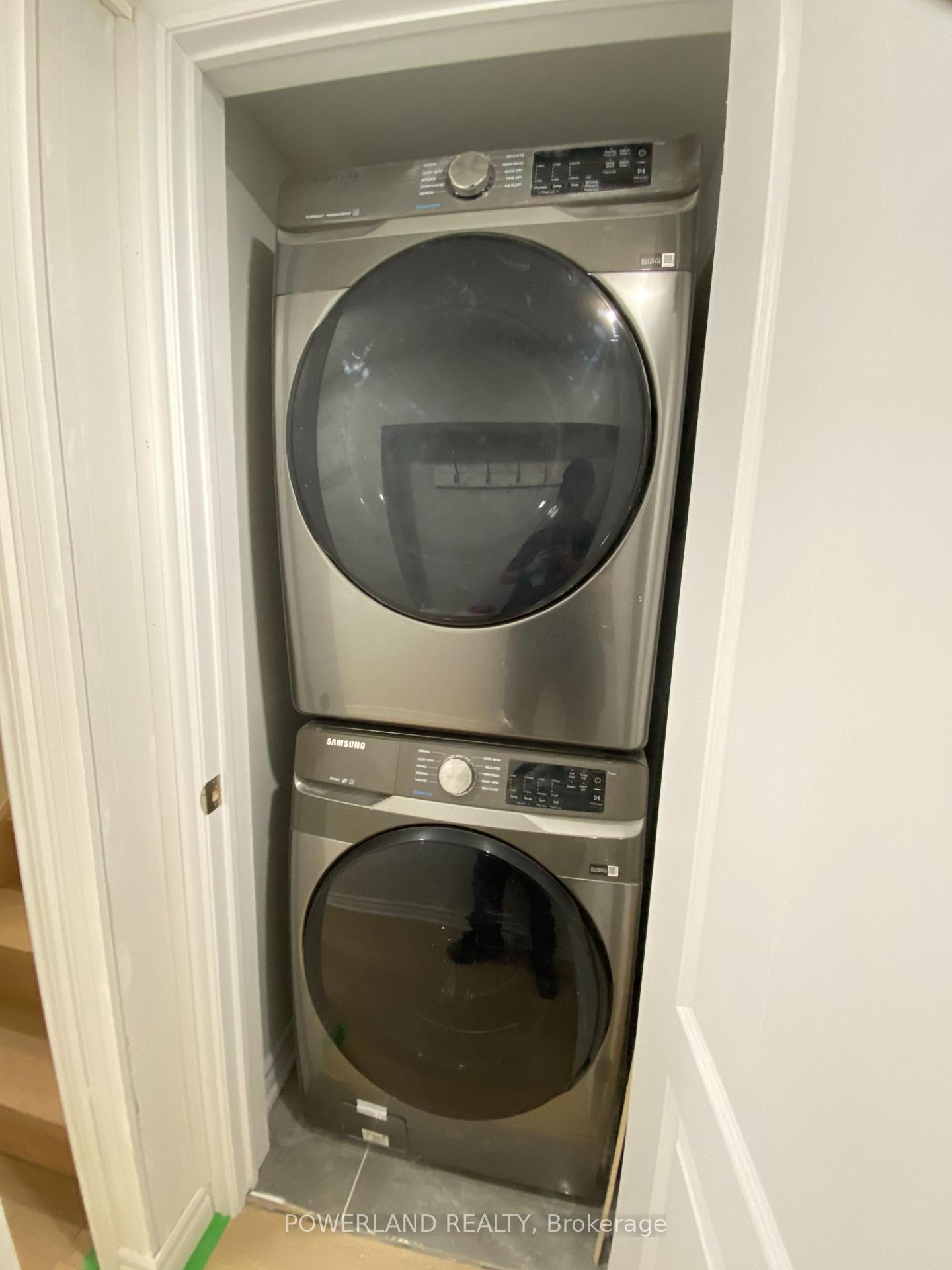 Photo 4 of Unit Bsmt, 2 St Annes Road, Toronto, Little Portugal — HOMEH