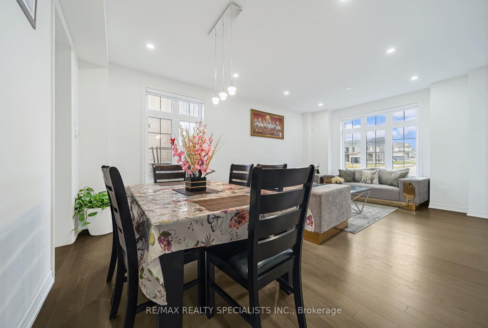 Photo 6 of 4 Elderberry Way, Adjala-Tosorontio, Colgan — HOMEH