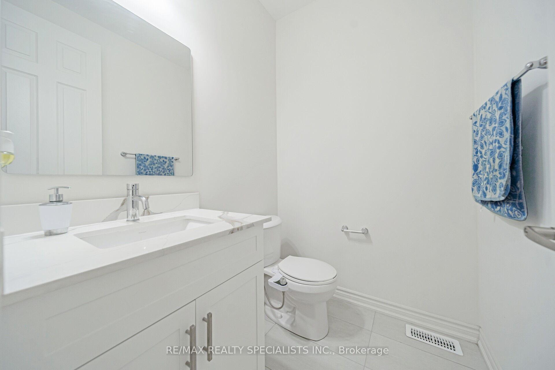 Photo 10 of 4 Elderberry Way, Adjala-Tosorontio, Colgan — HOMEH