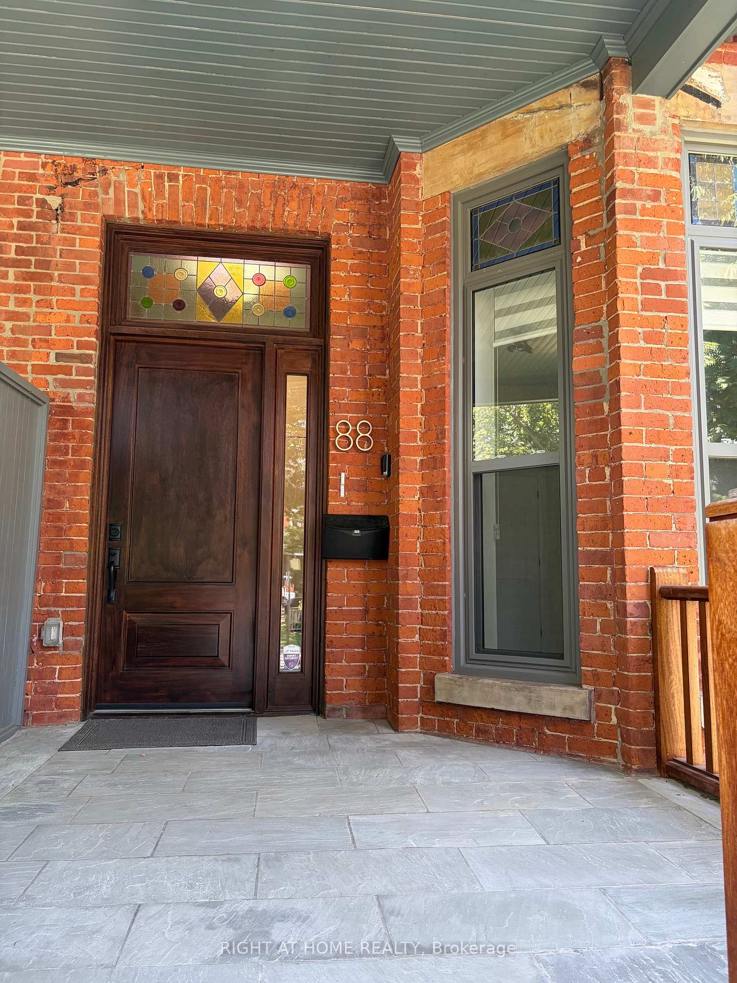 Photo 2 of Unit Apt 1, 88 Brunswick Avenue, Toronto, University — HOMEH