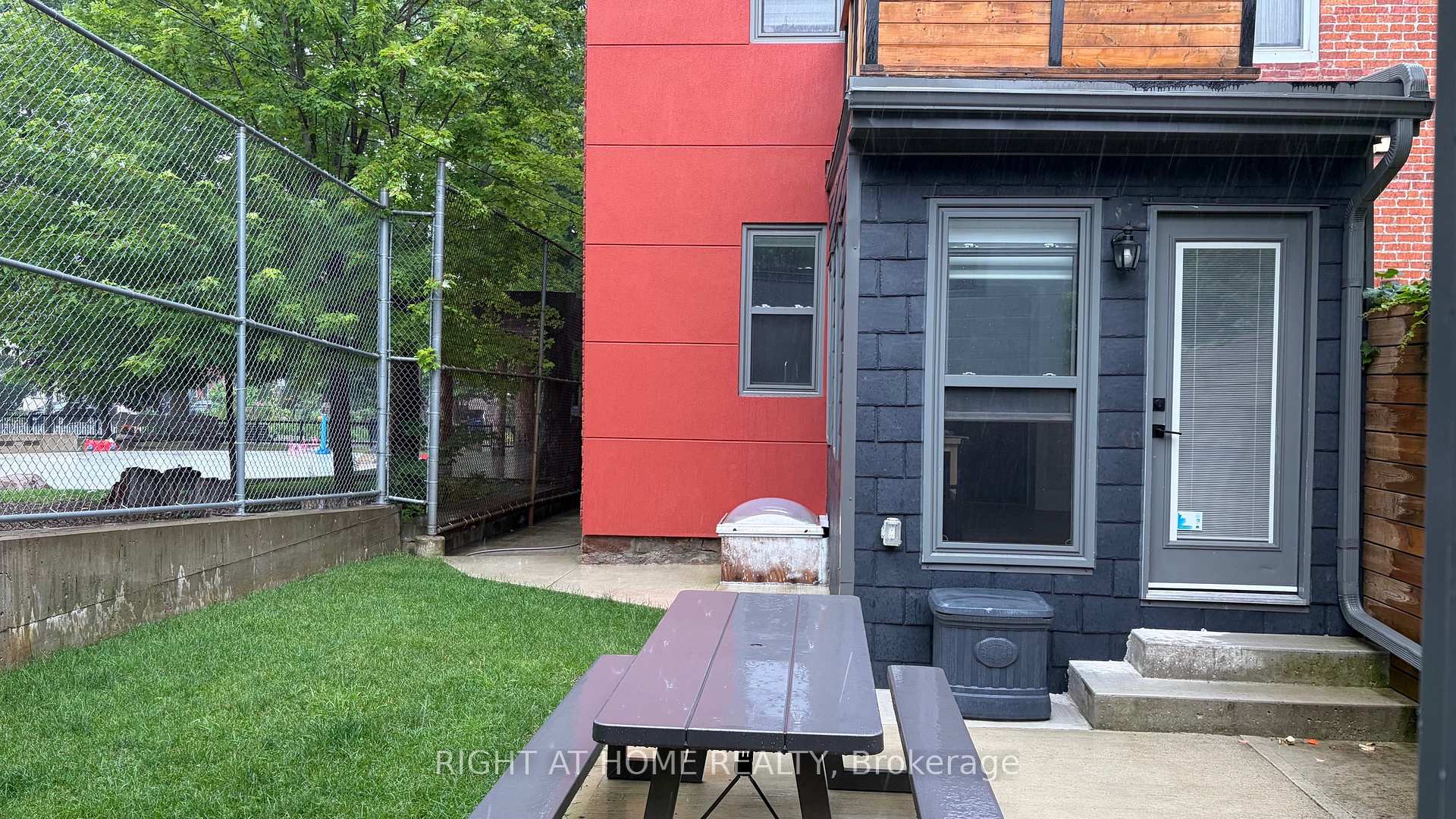 Photo 15 of Unit Apt 1, 88 Brunswick Avenue, Toronto, University — HOMEH