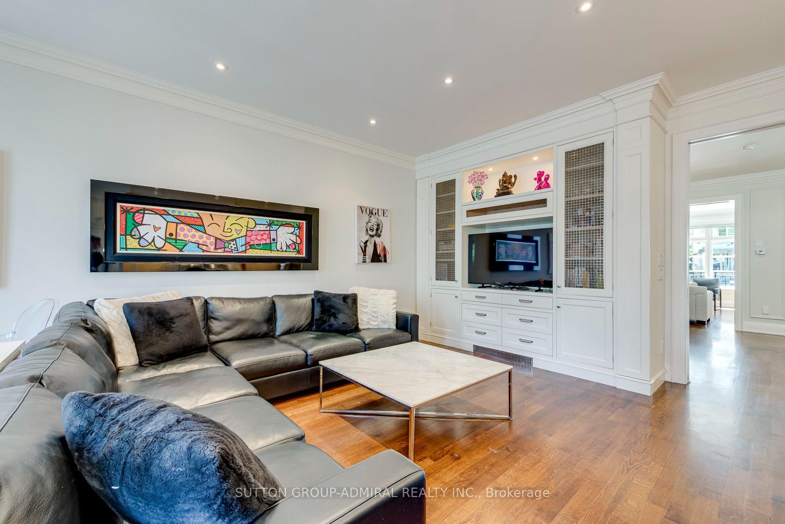 Photo 14 of 220 Joicey Boulevard, Toronto, Bedford Park-Nortown — HOMEH