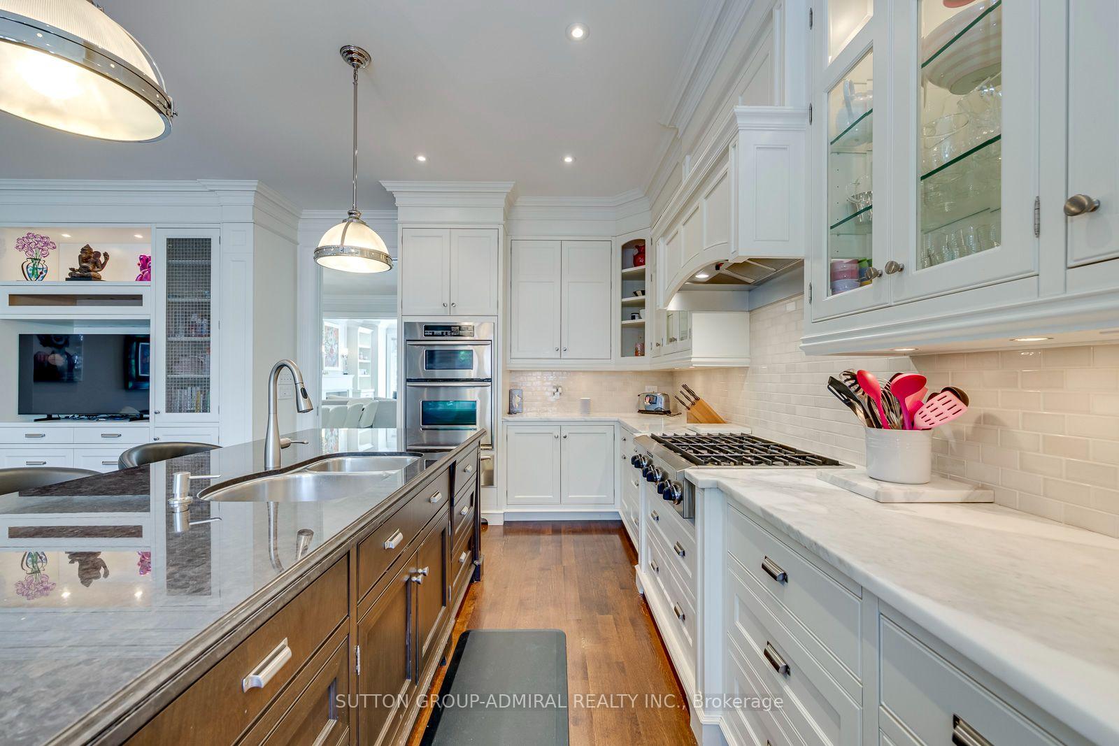 Photo 18 of 220 Joicey Boulevard, Toronto, Bedford Park-Nortown — HOMEH