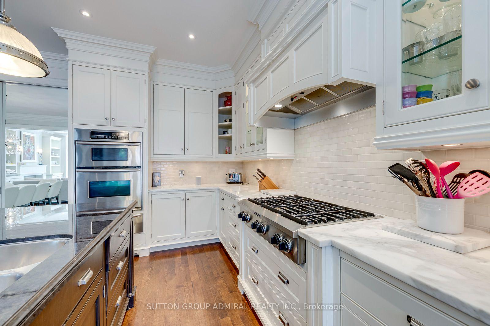 Photo 19 of 220 Joicey Boulevard, Toronto, Bedford Park-Nortown — HOMEH