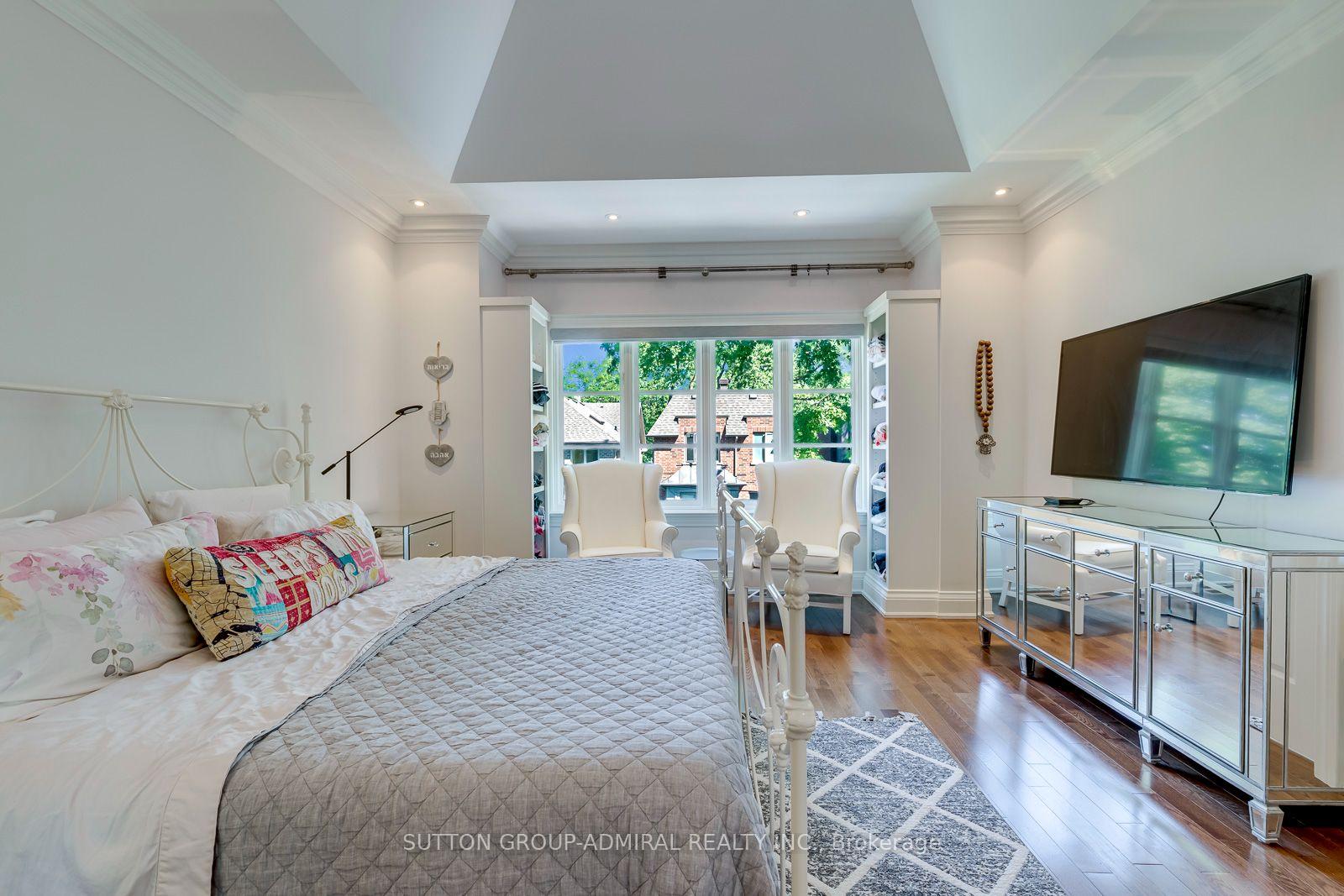 Photo 30 of 220 Joicey Boulevard, Toronto, Bedford Park-Nortown — HOMEH