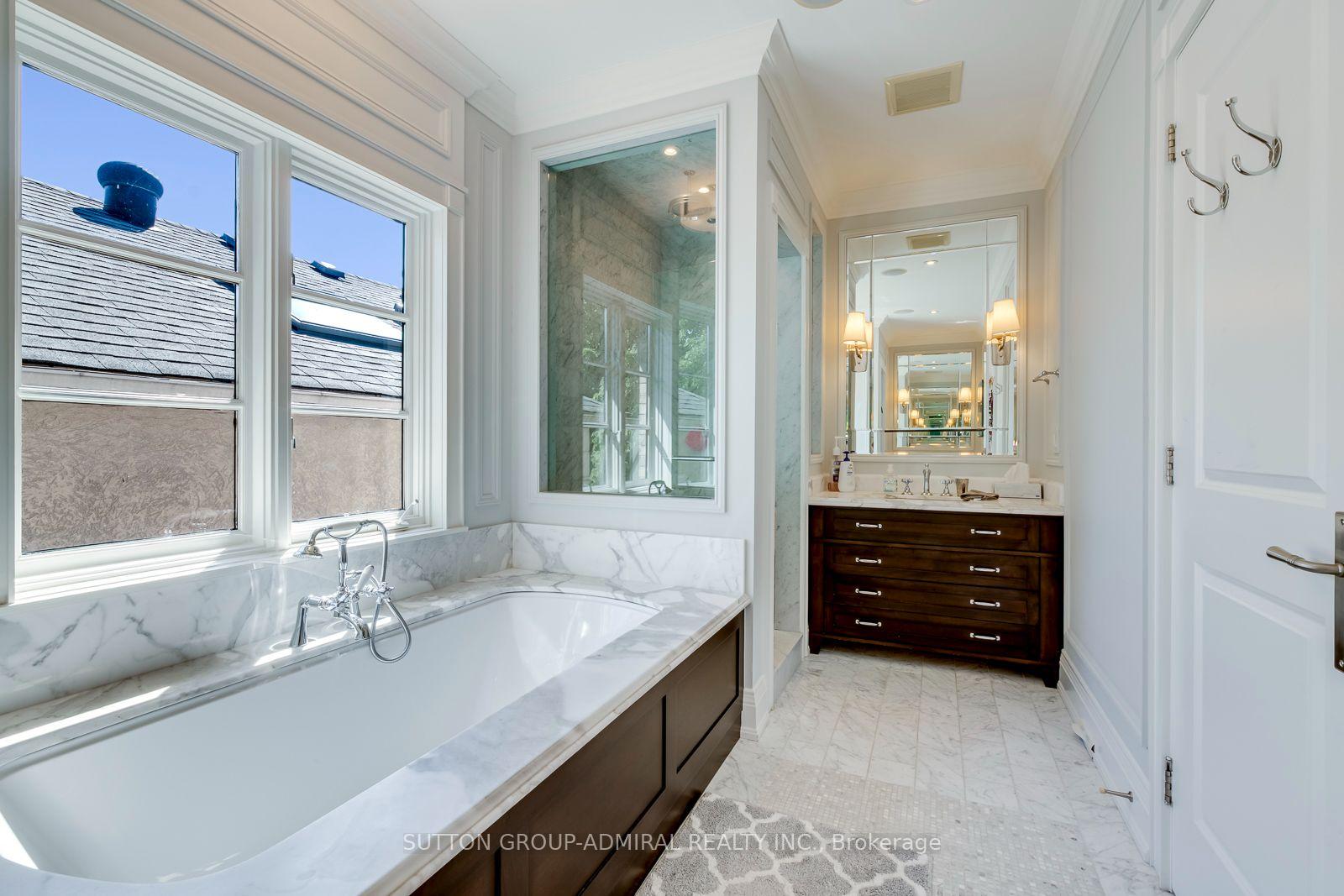 Photo 34 of 220 Joicey Boulevard, Toronto, Bedford Park-Nortown — HOMEH